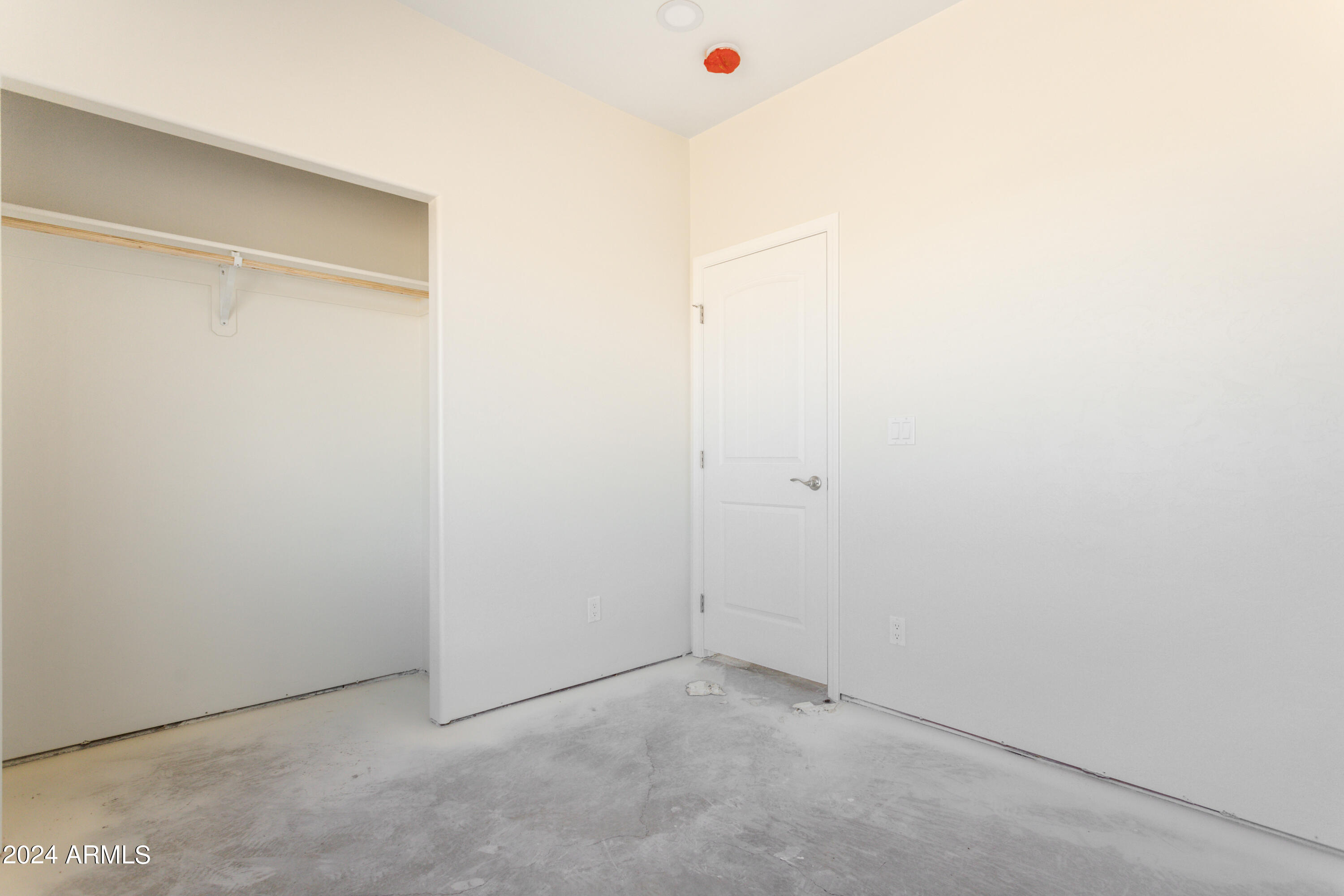 RANCHO ARIZONA - Residential