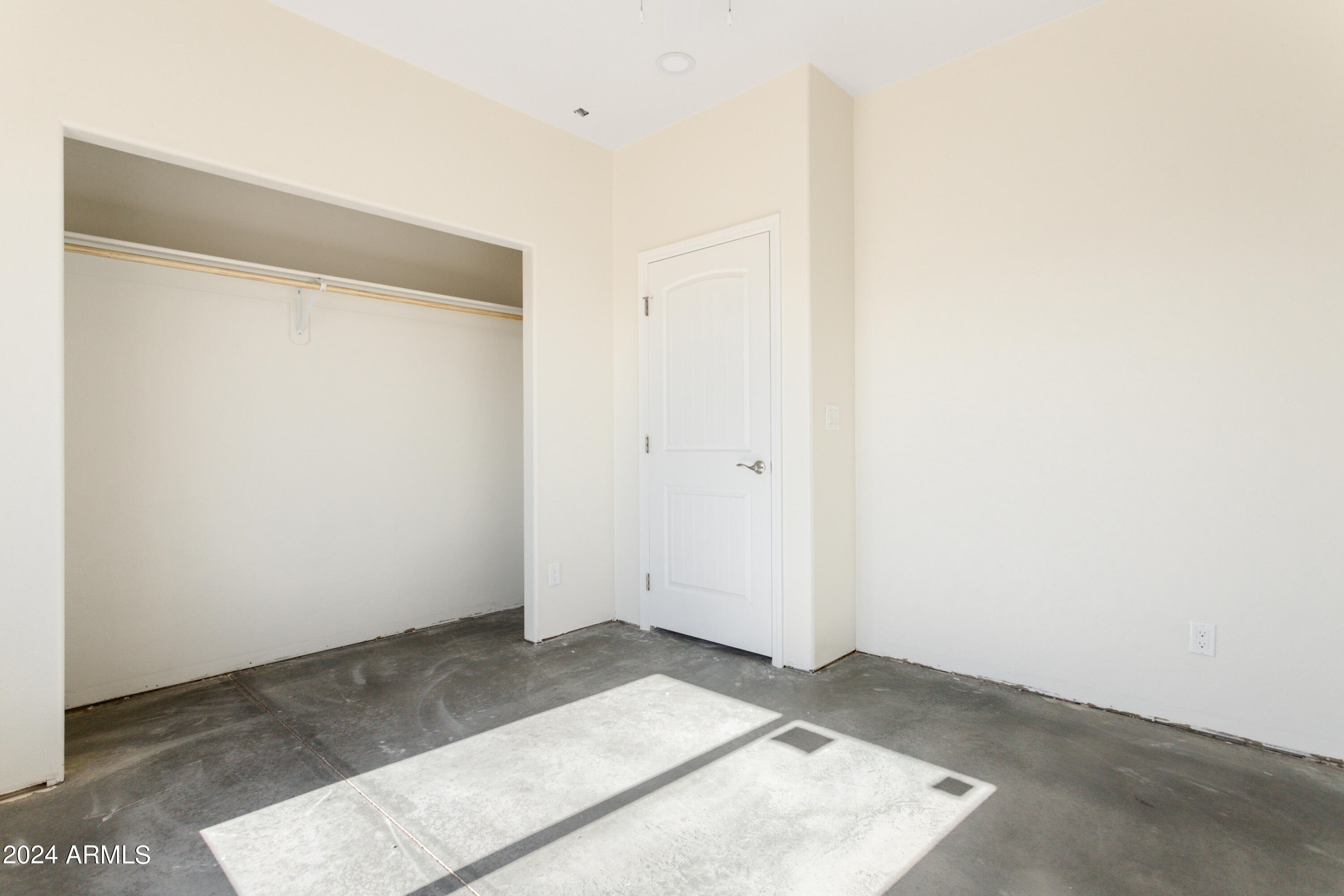 RANCHO ARIZONA - Residential