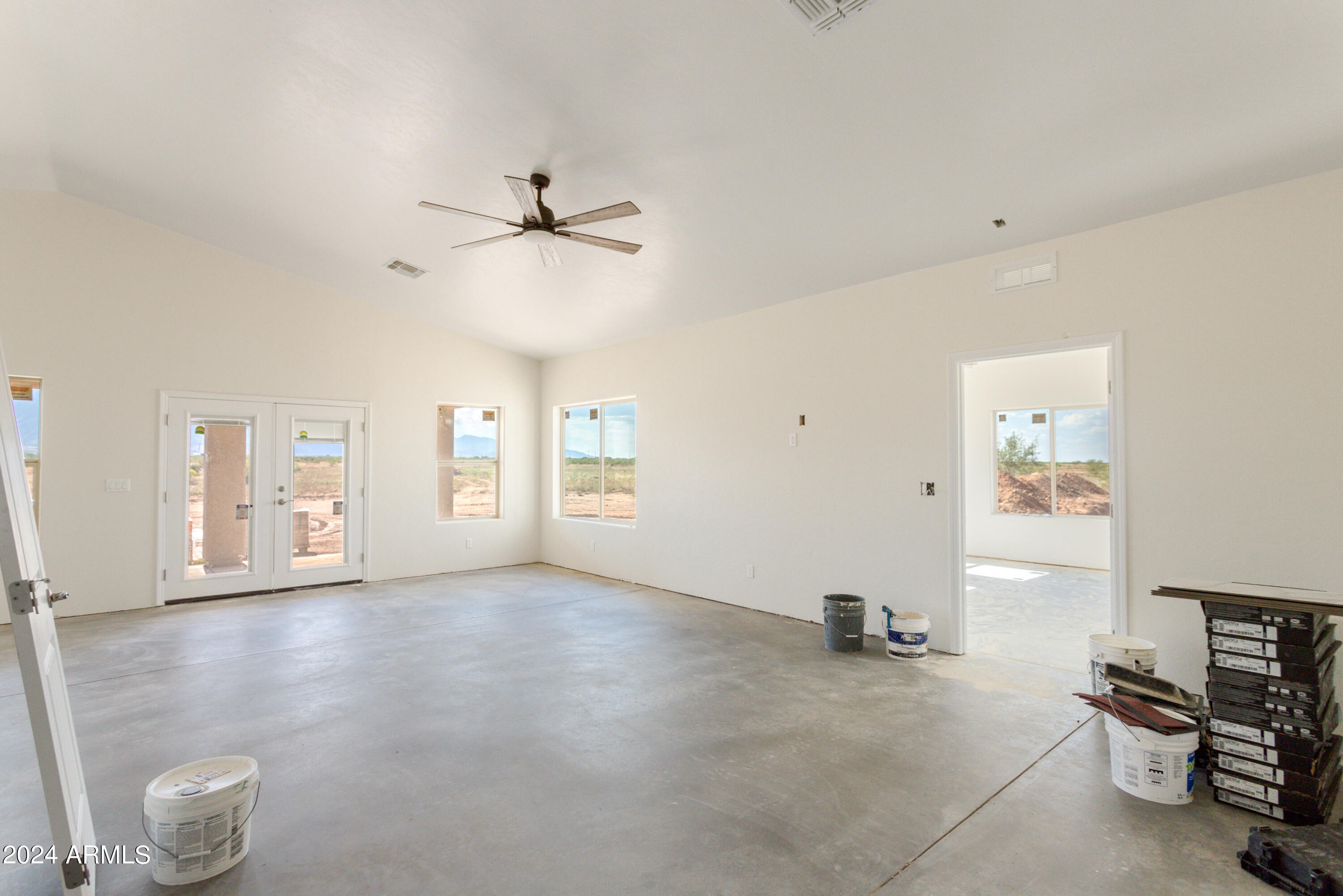 RANCHO ARIZONA - Residential