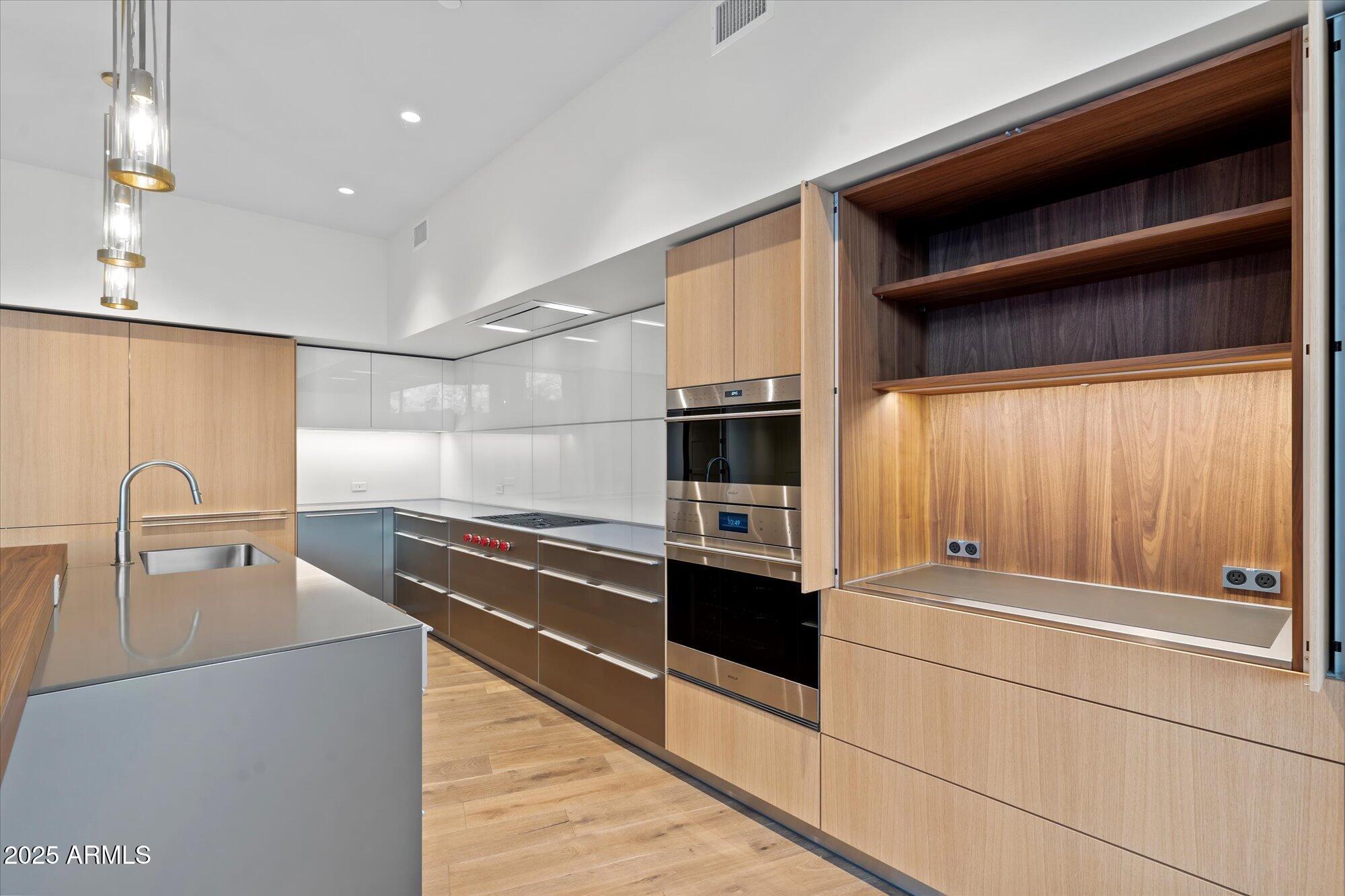 ASCENT AT THE PHOENICIAN MOUNTAINSIDE CONDOMINIUMS - Residential