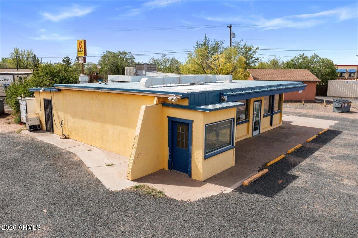 MESA BONITA - Commercial Sale
