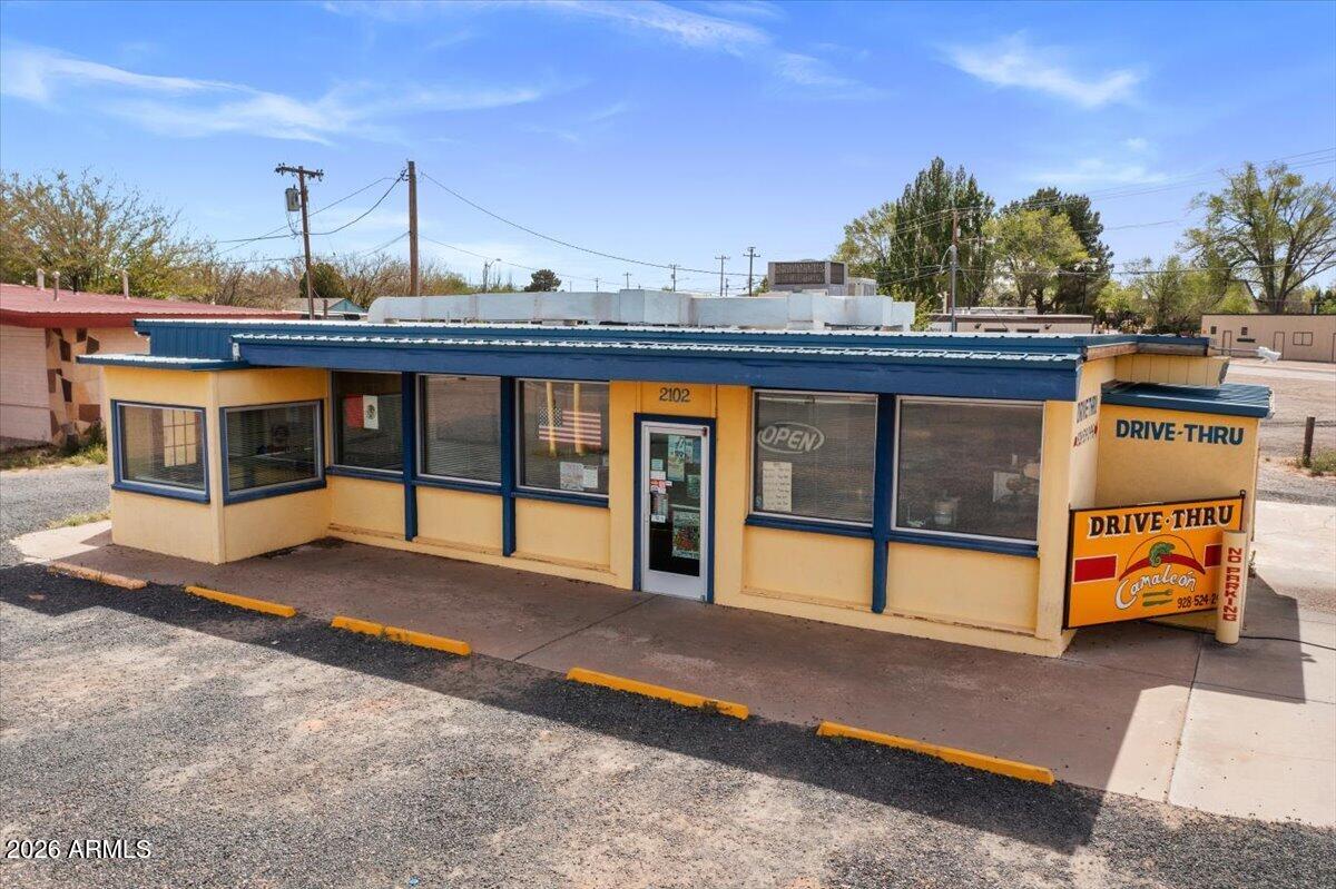 MESA BONITA - Commercial Sale