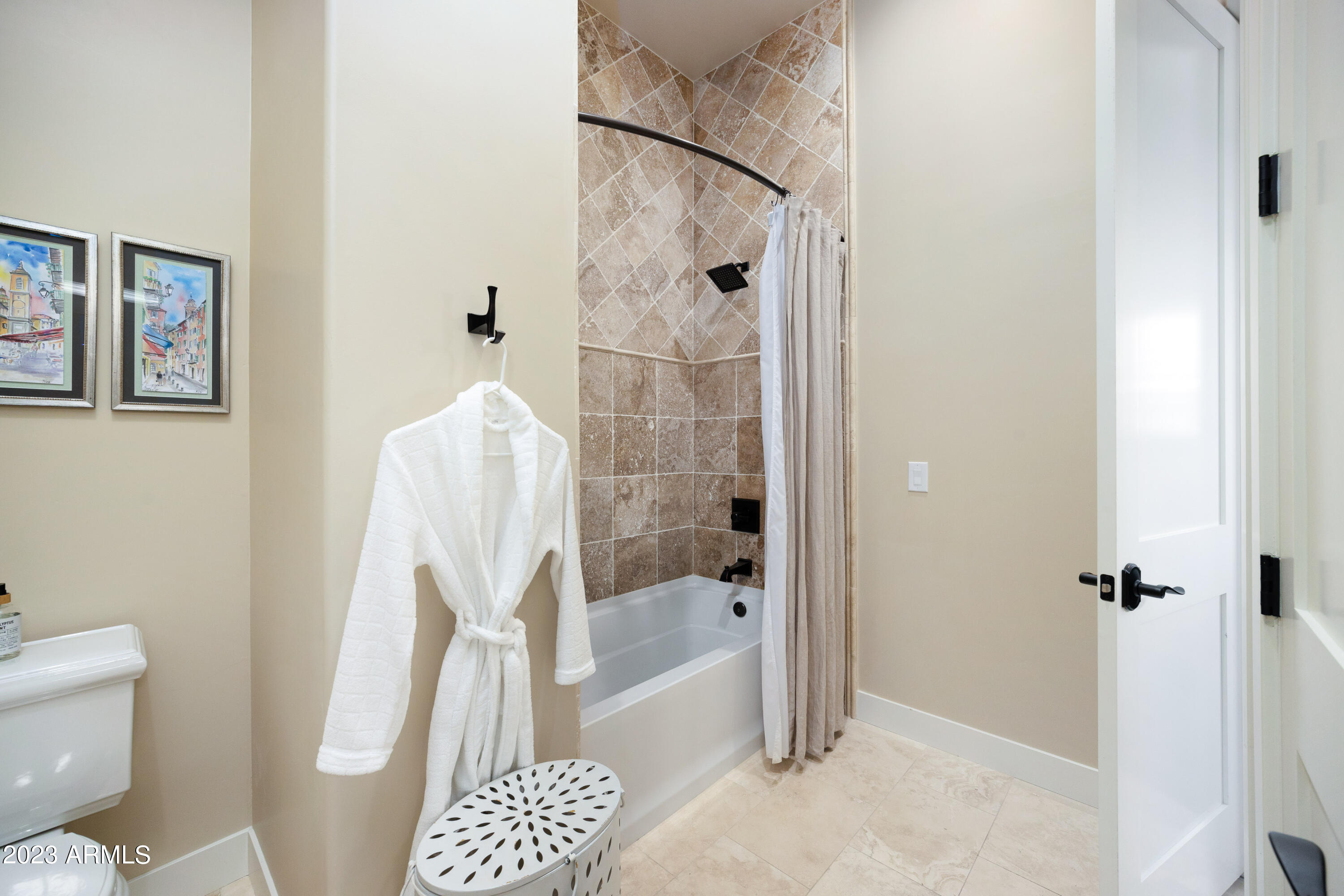 SUNBURST FARMS EAST 5 - Residential