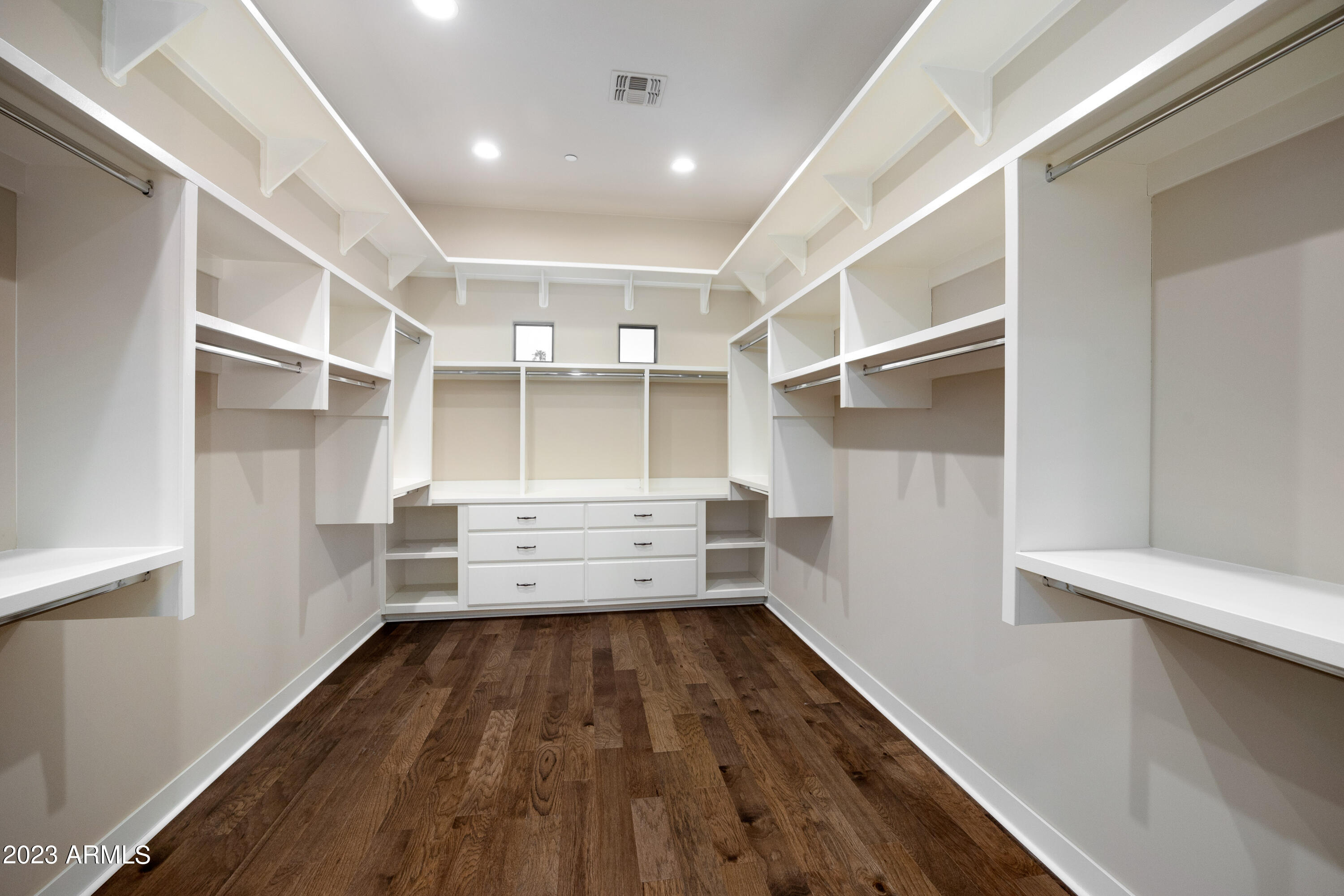 SUNBURST FARMS EAST 5 - Residential