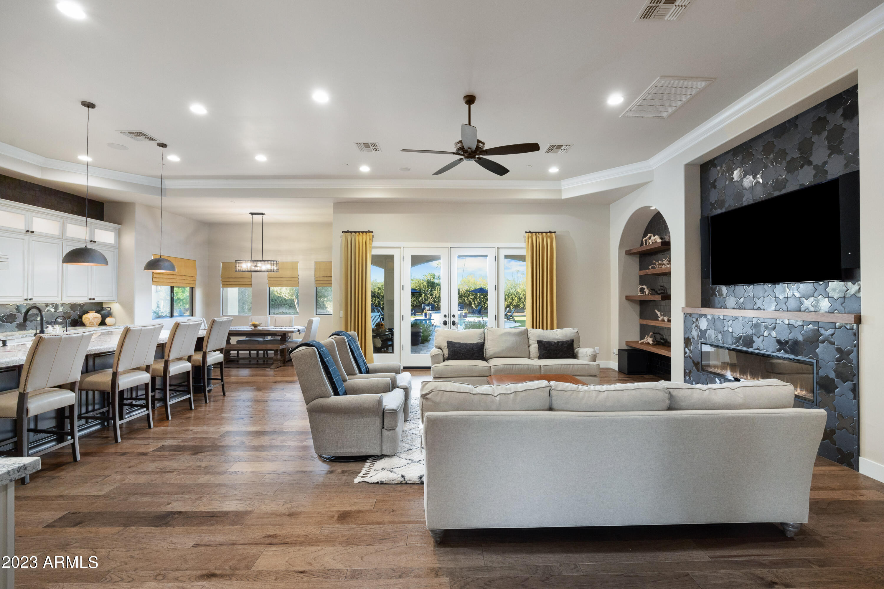 SUNBURST FARMS EAST 5 - Residential