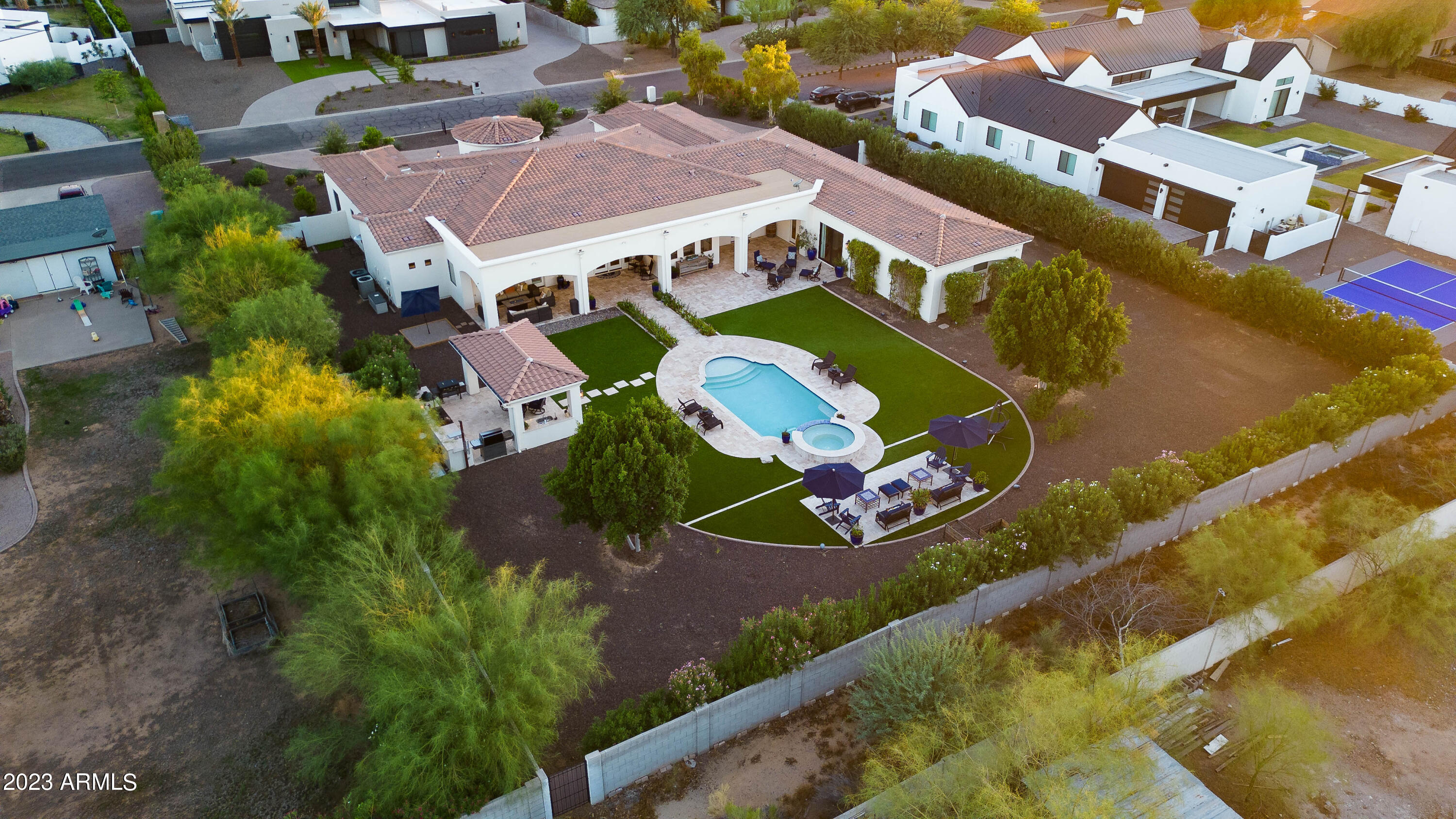 SUNBURST FARMS EAST 5 - Residential