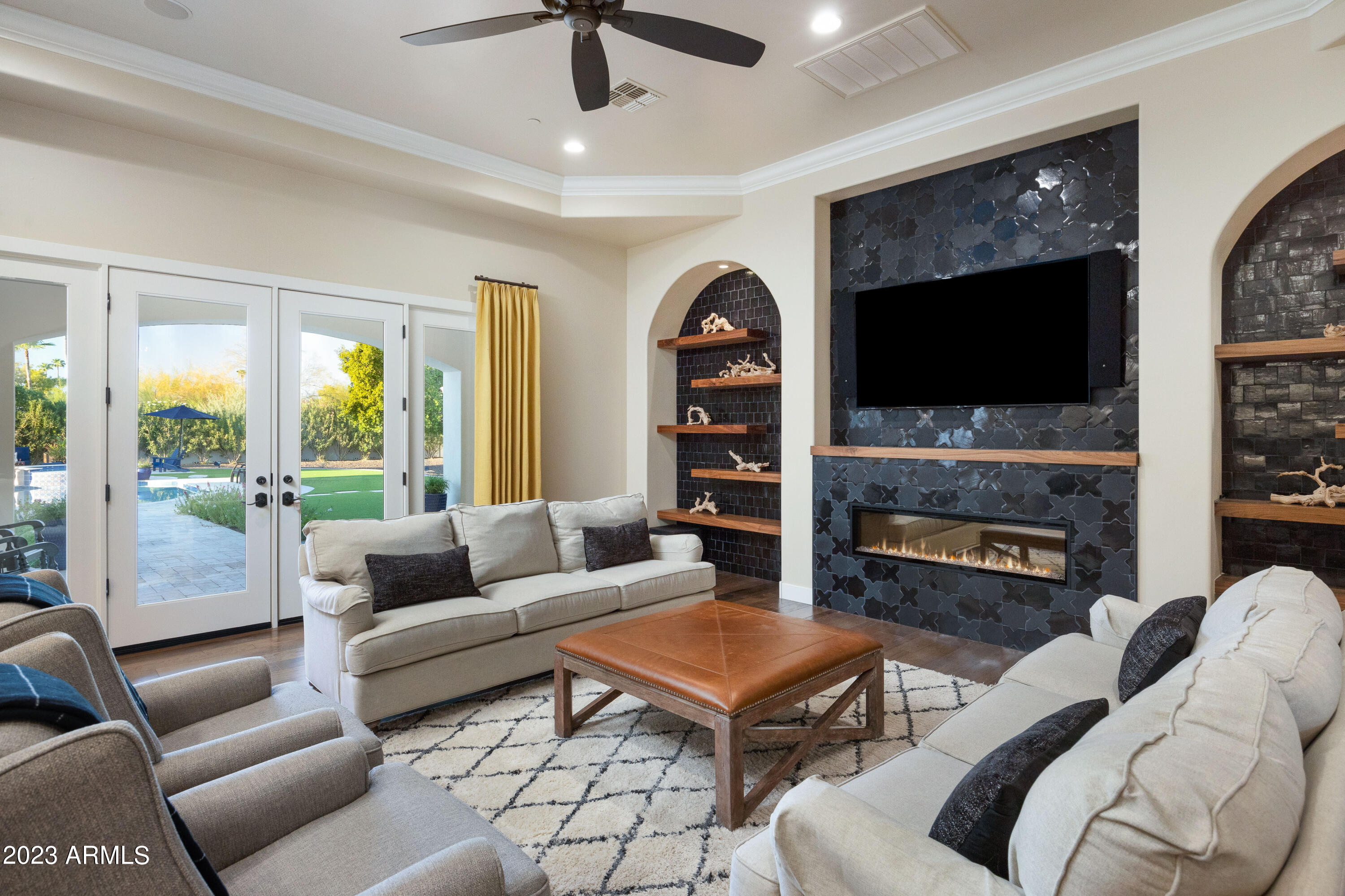 SUNBURST FARMS EAST 5 - Residential