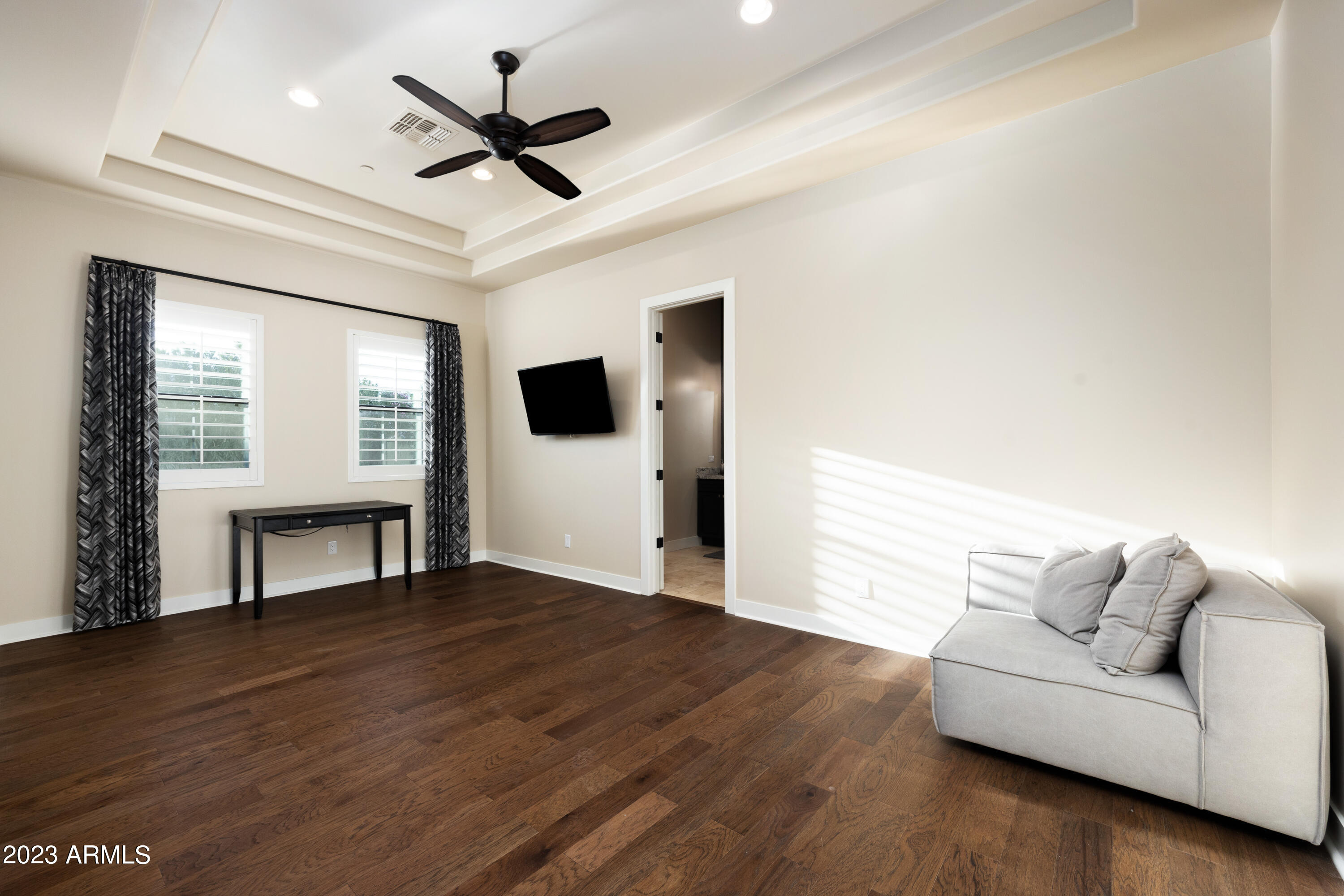 SUNBURST FARMS EAST 5 - Residential