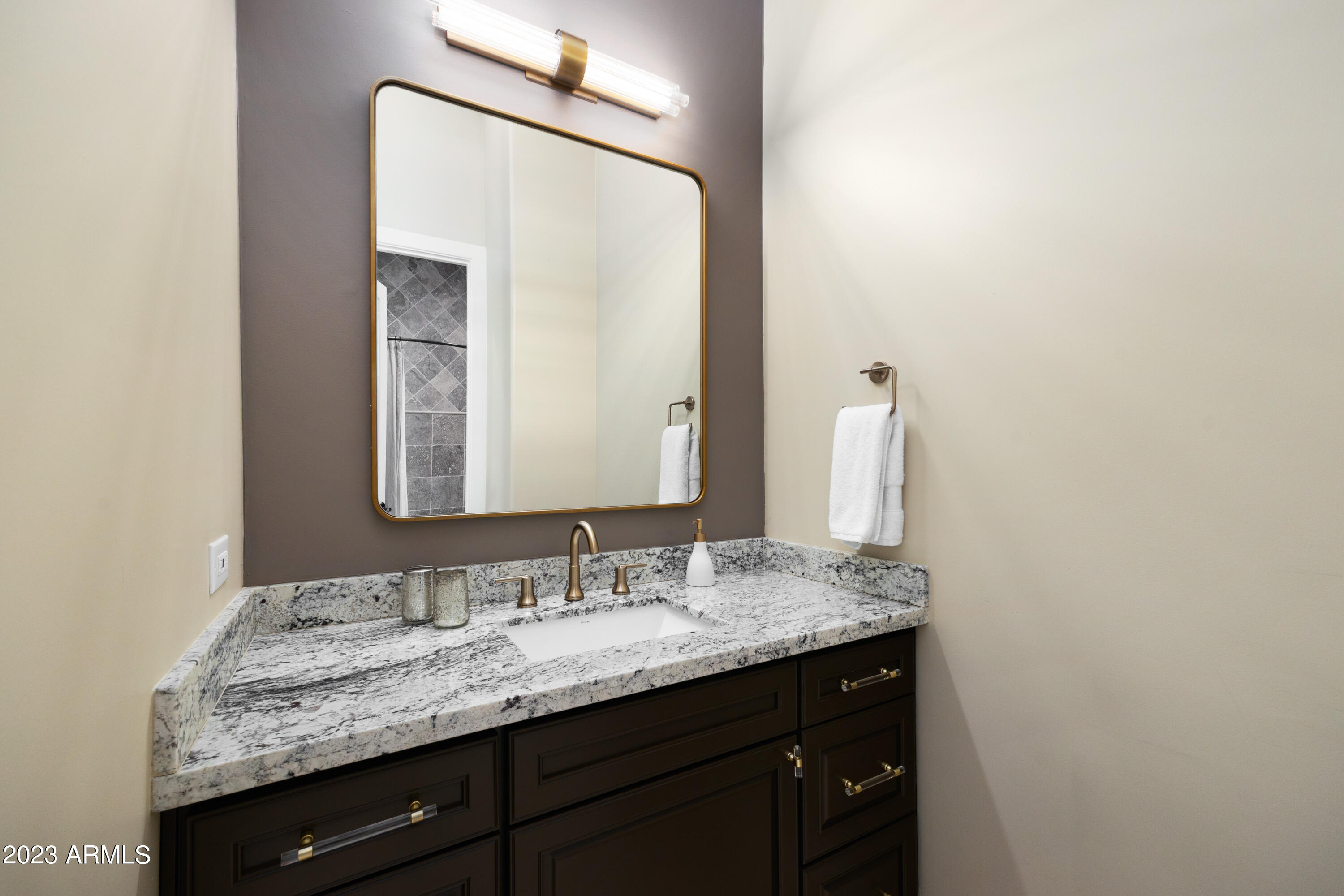 SUNBURST FARMS EAST 5 - Residential