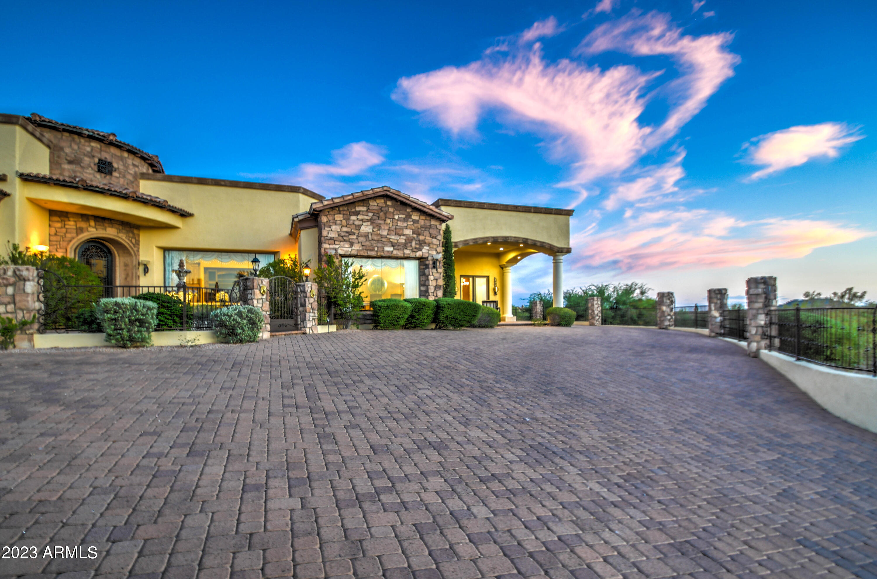 LAS SENDAS - Residential