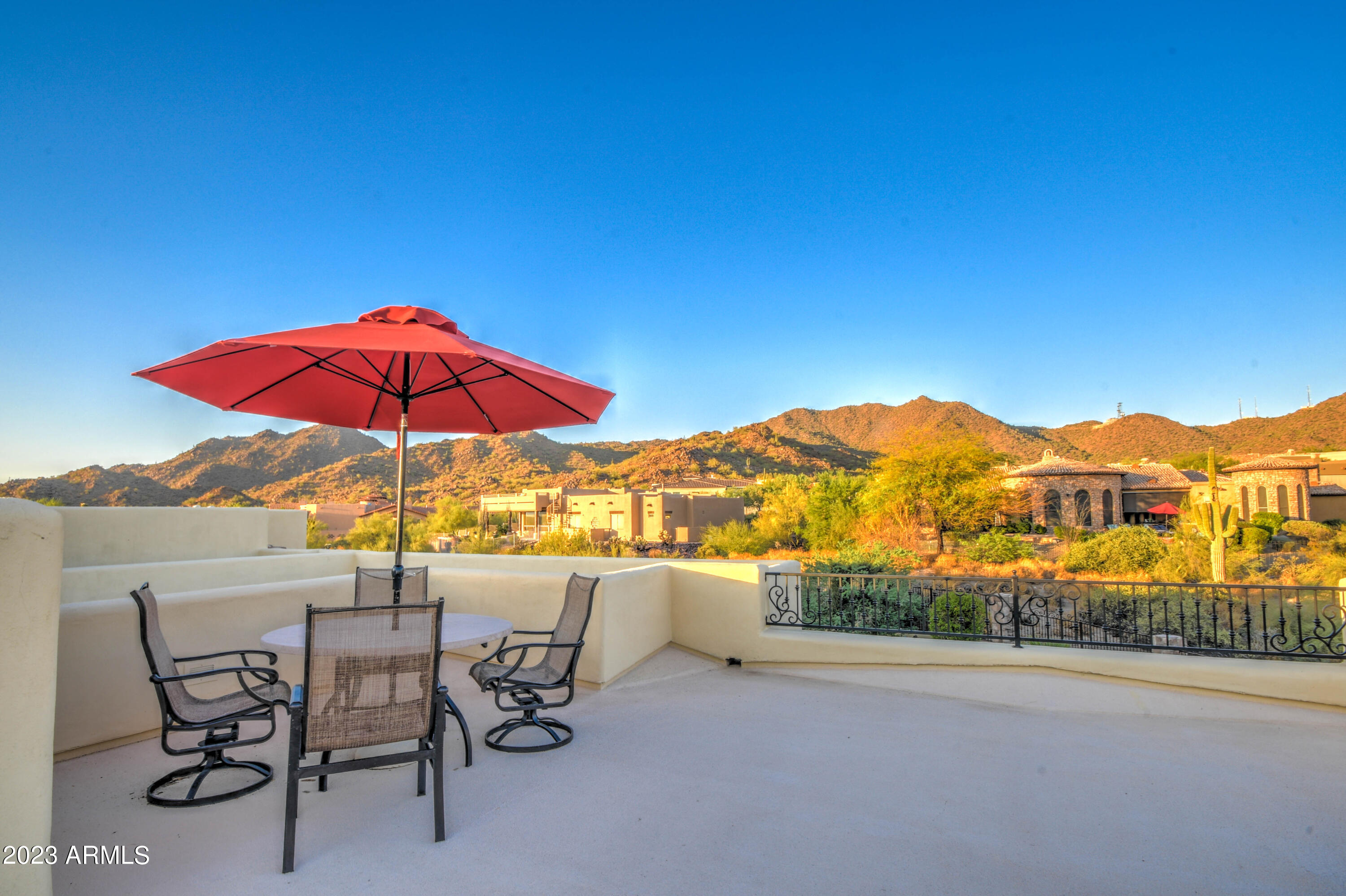 LAS SENDAS - Residential