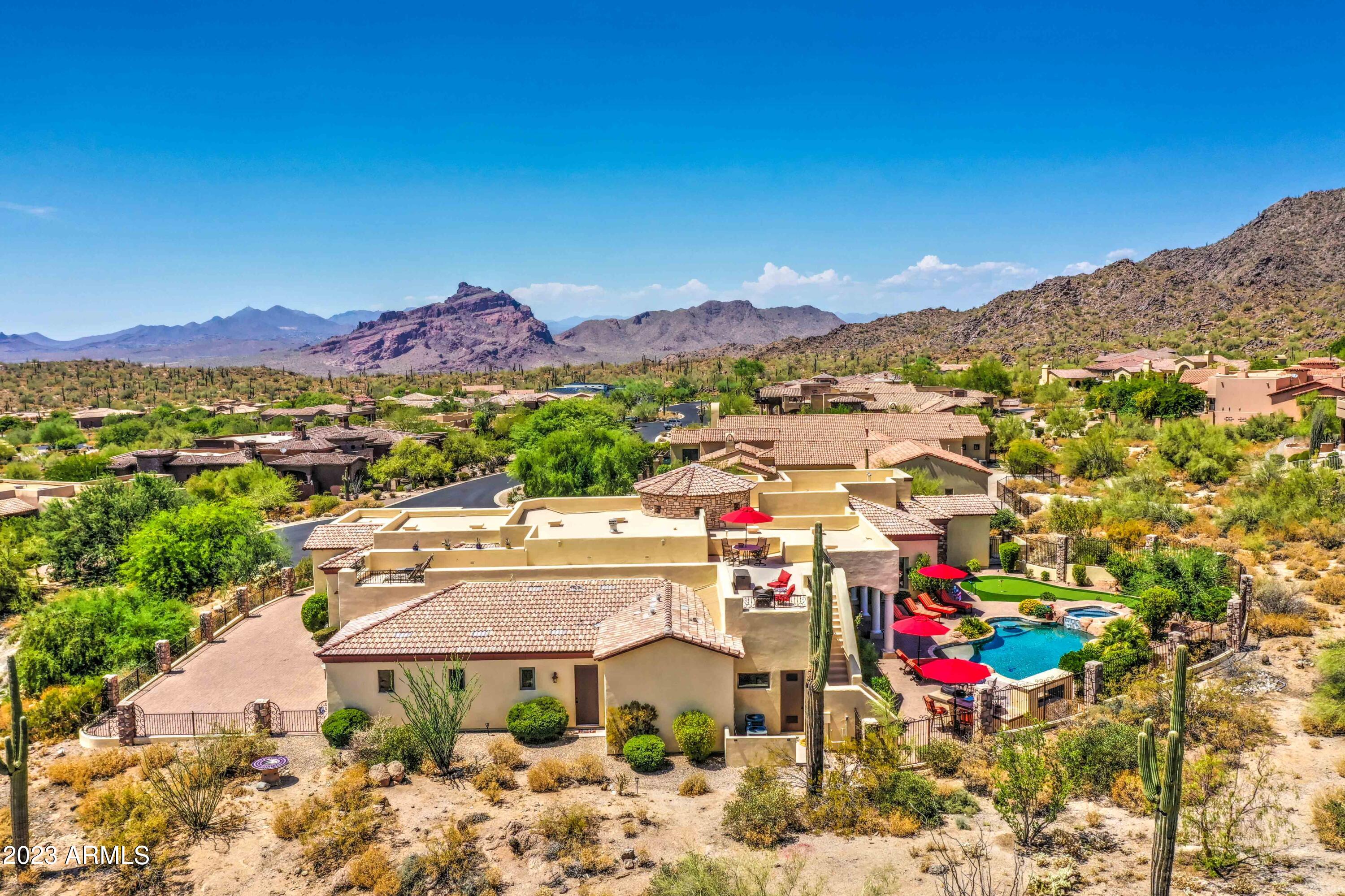 LAS SENDAS - Residential
