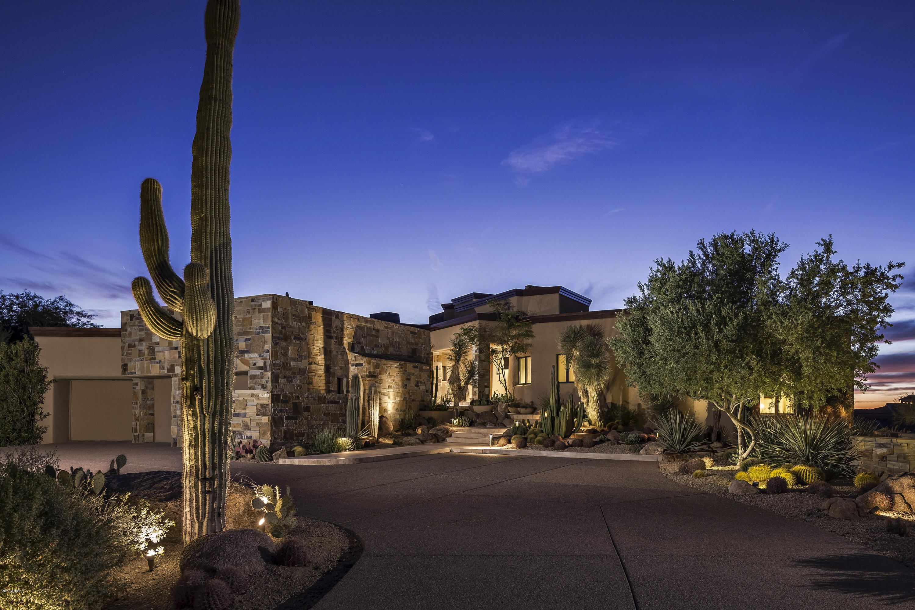 ESTANCIA - Residential