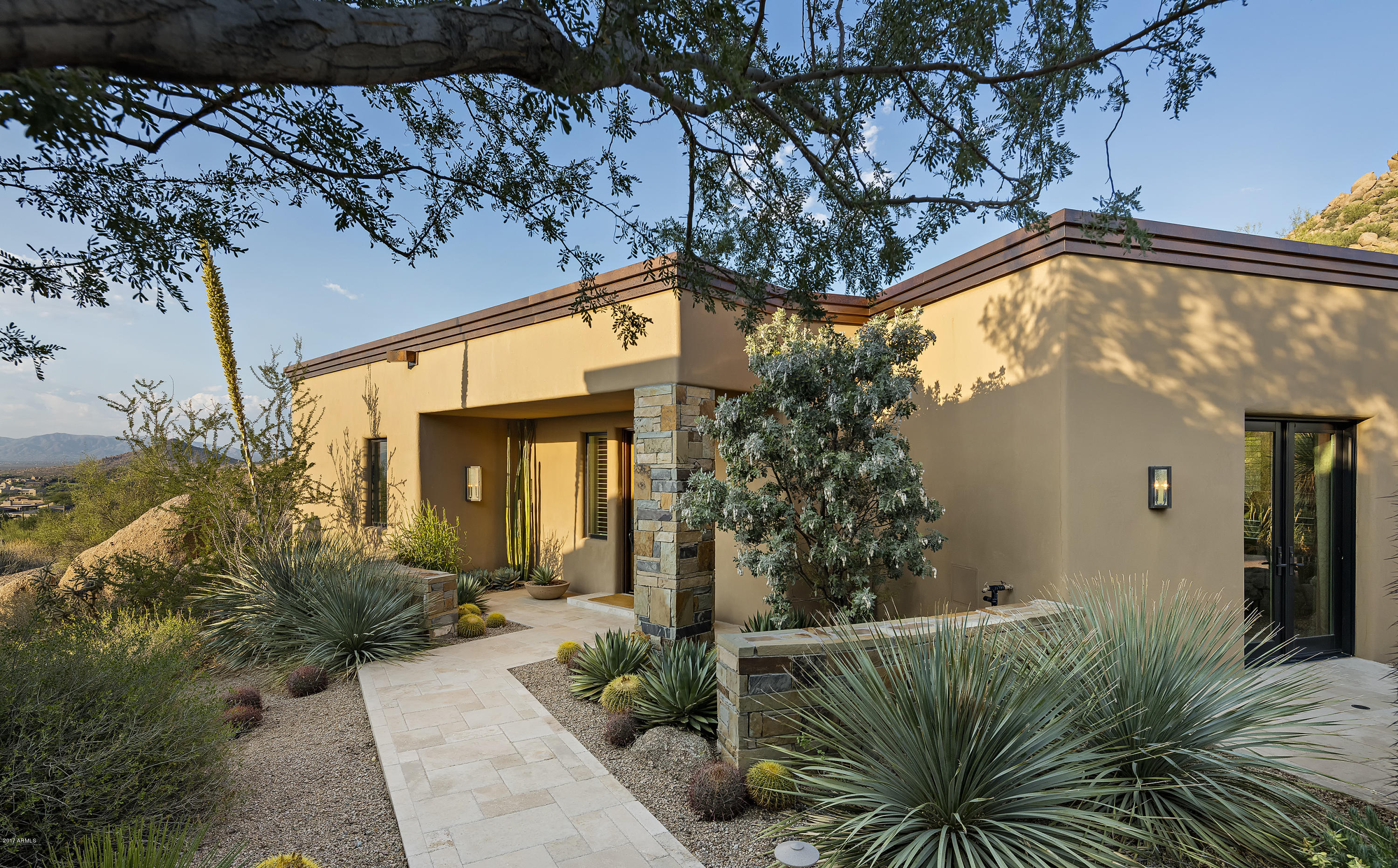 ESTANCIA - Residential