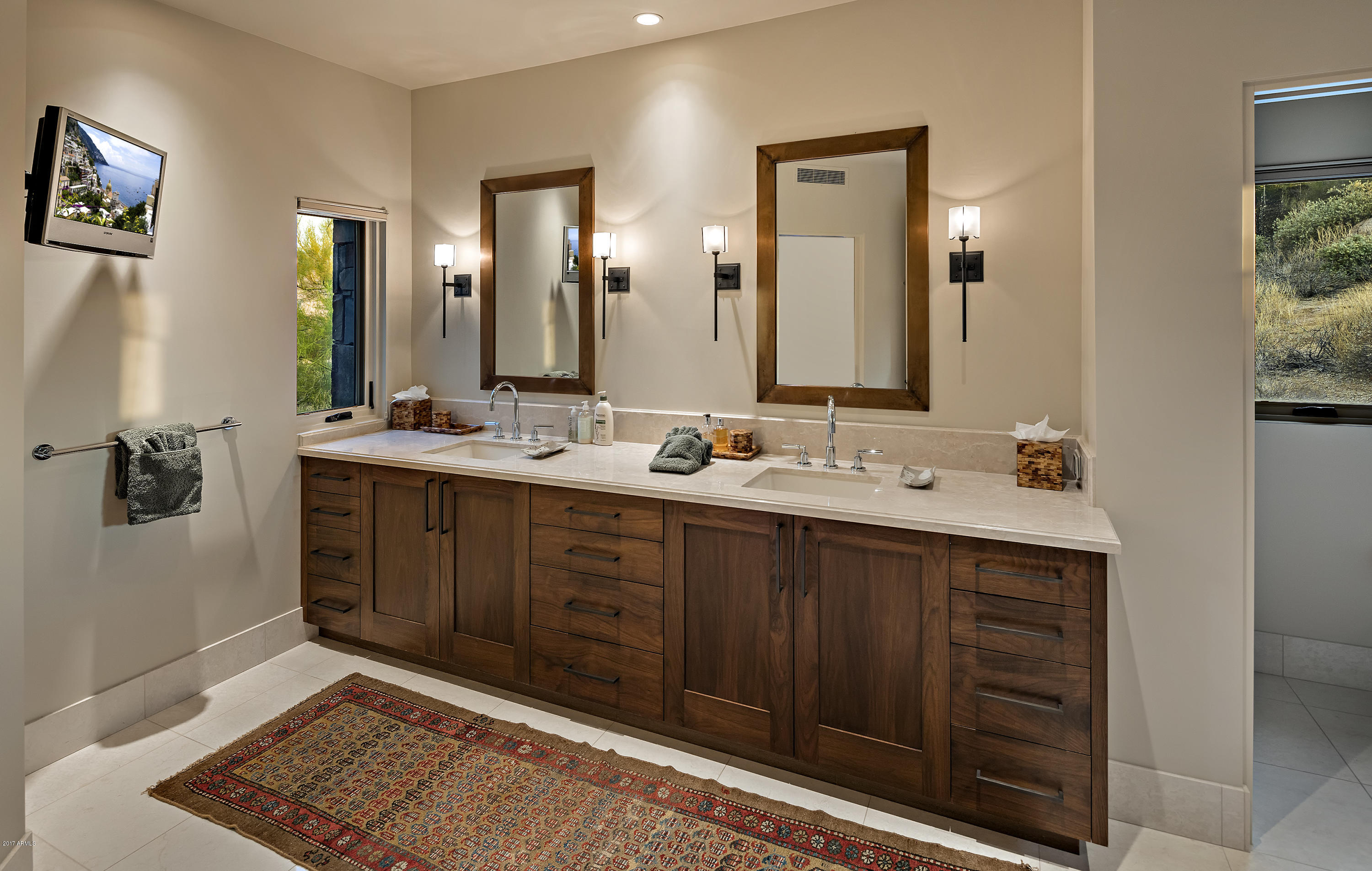 ESTANCIA - Residential