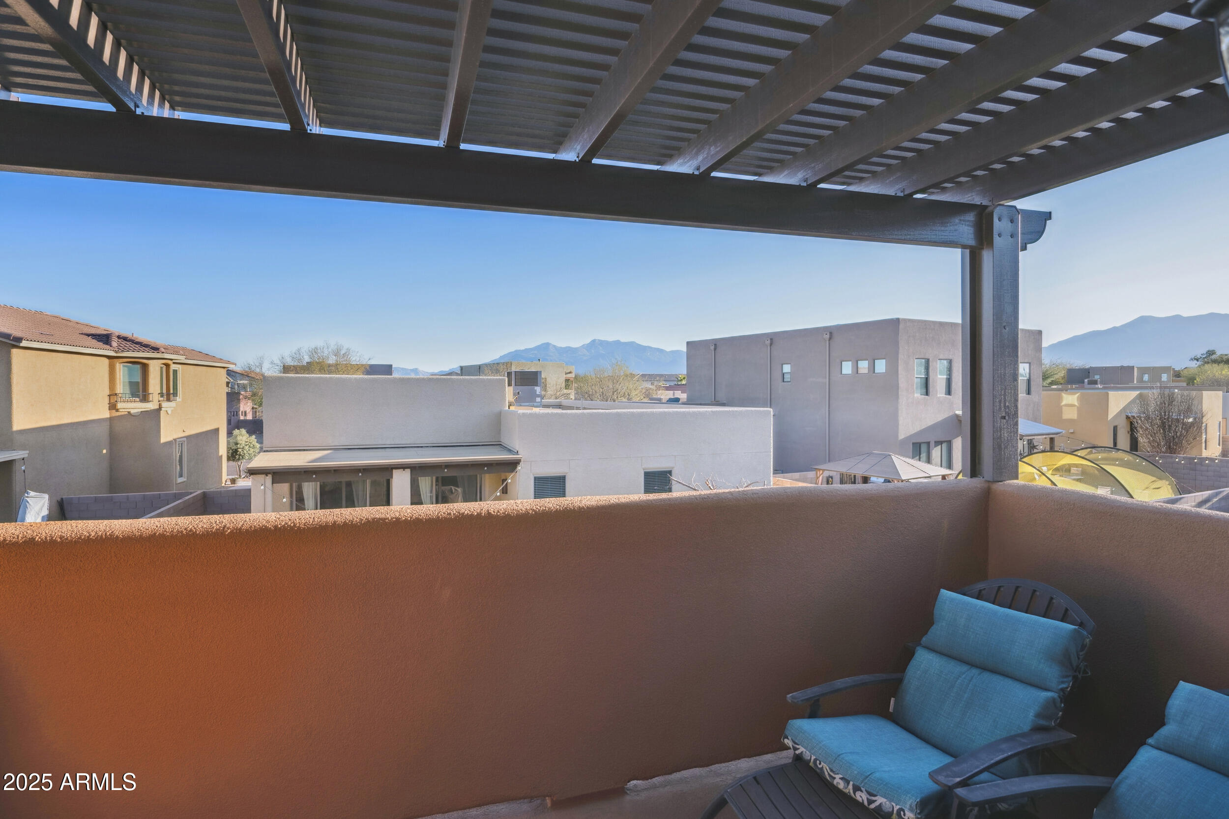 REFLECTIONS VALIENTE - Residential