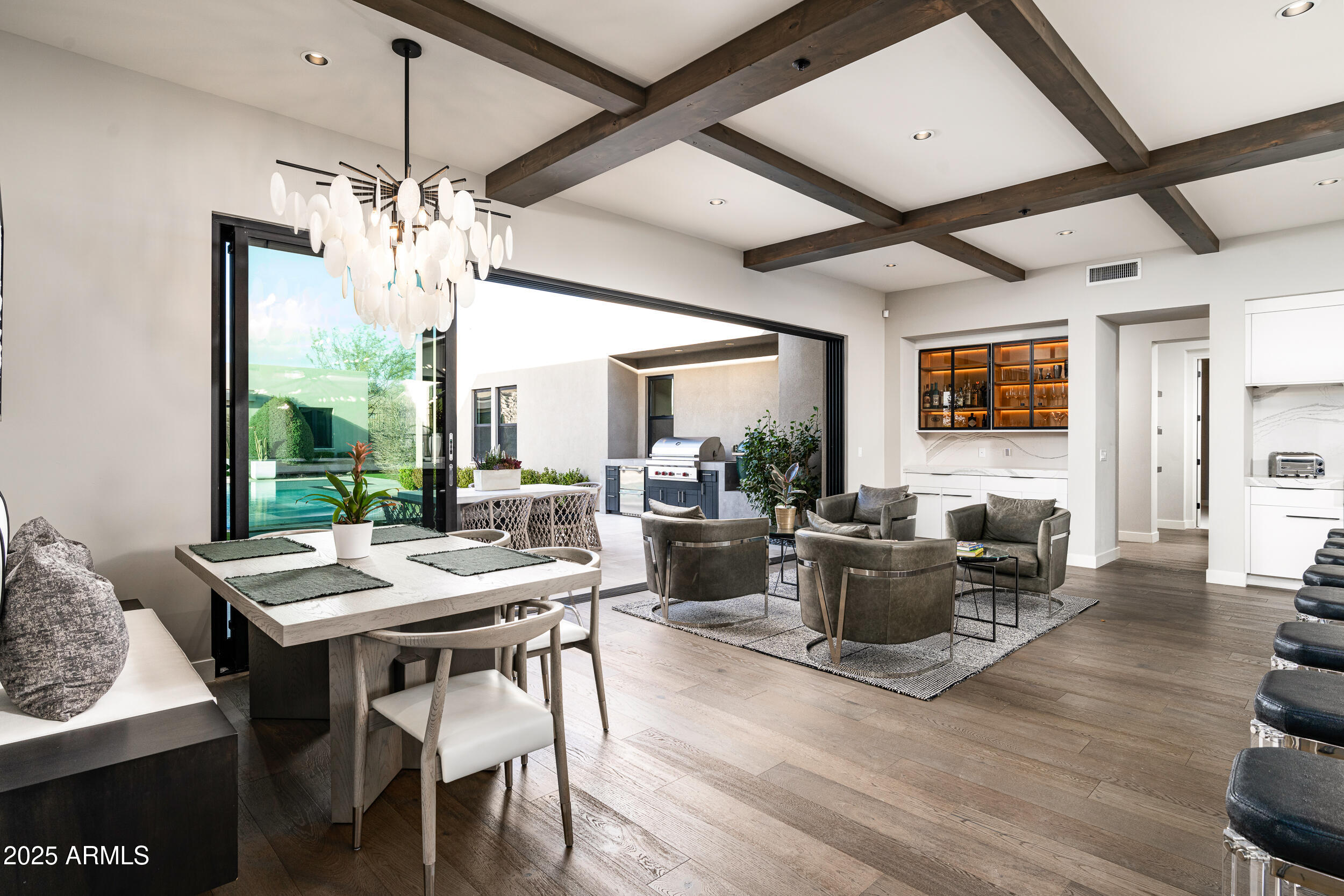 WHITE HORSE - Residential