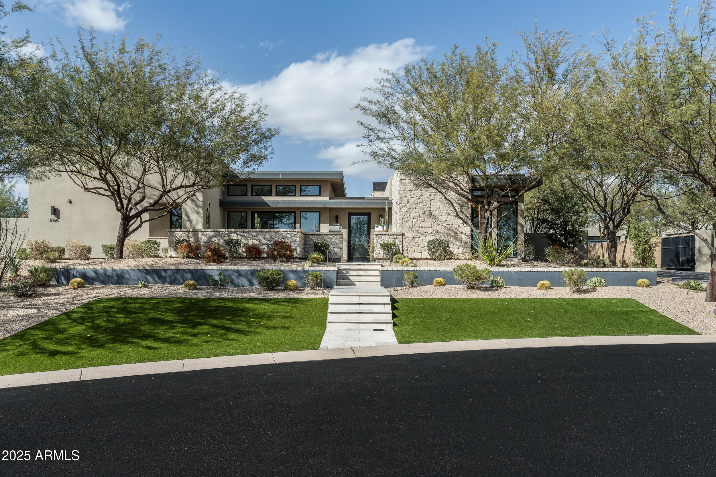 WHITE HORSE - Residential
