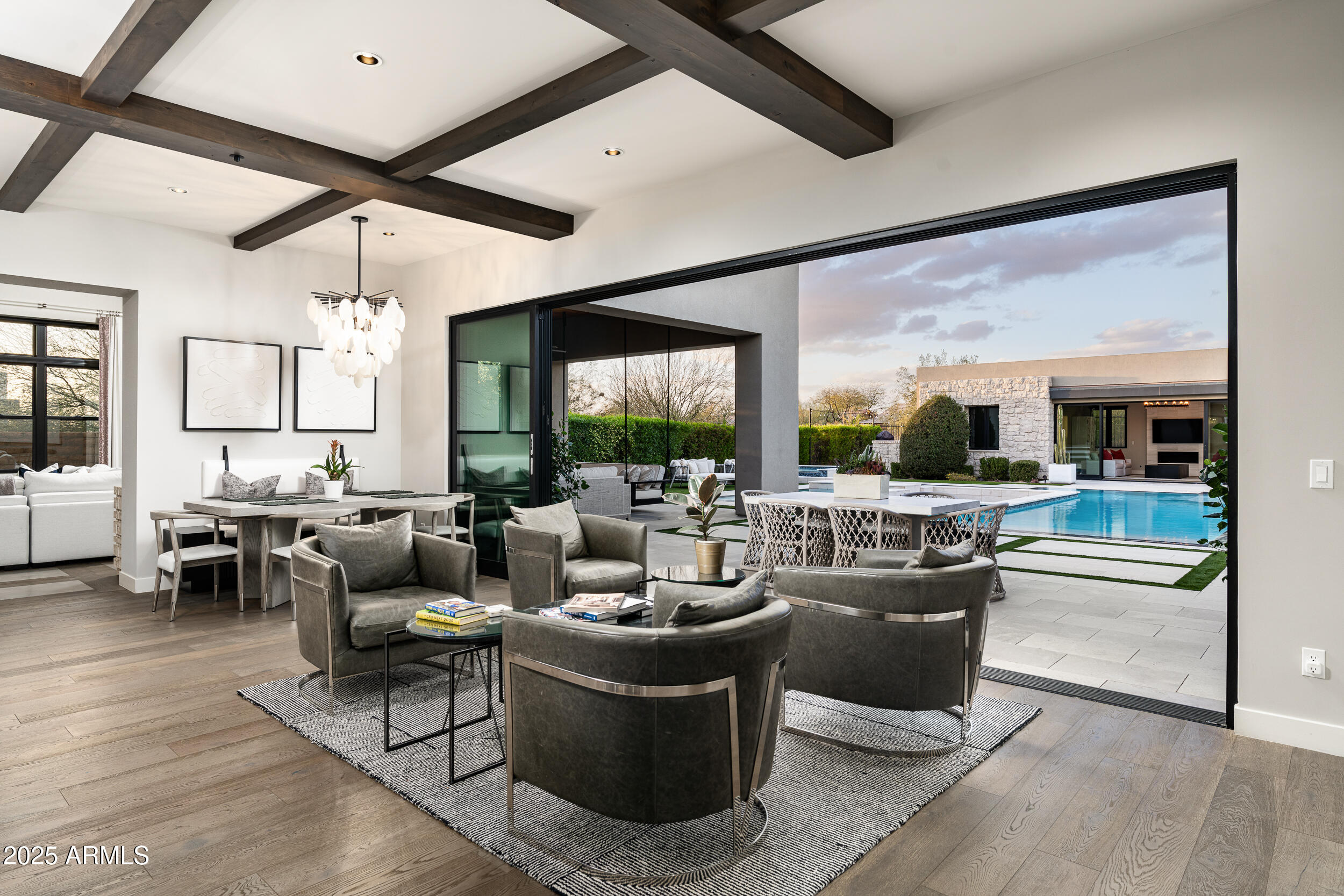 WHITE HORSE - Residential