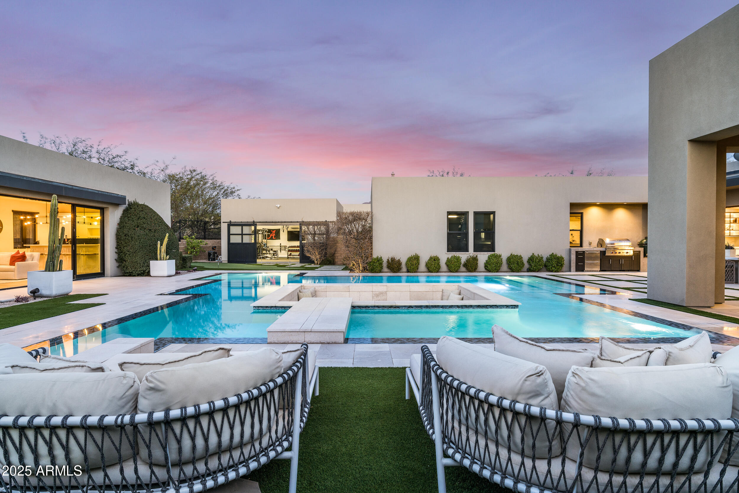 WHITE HORSE - Residential