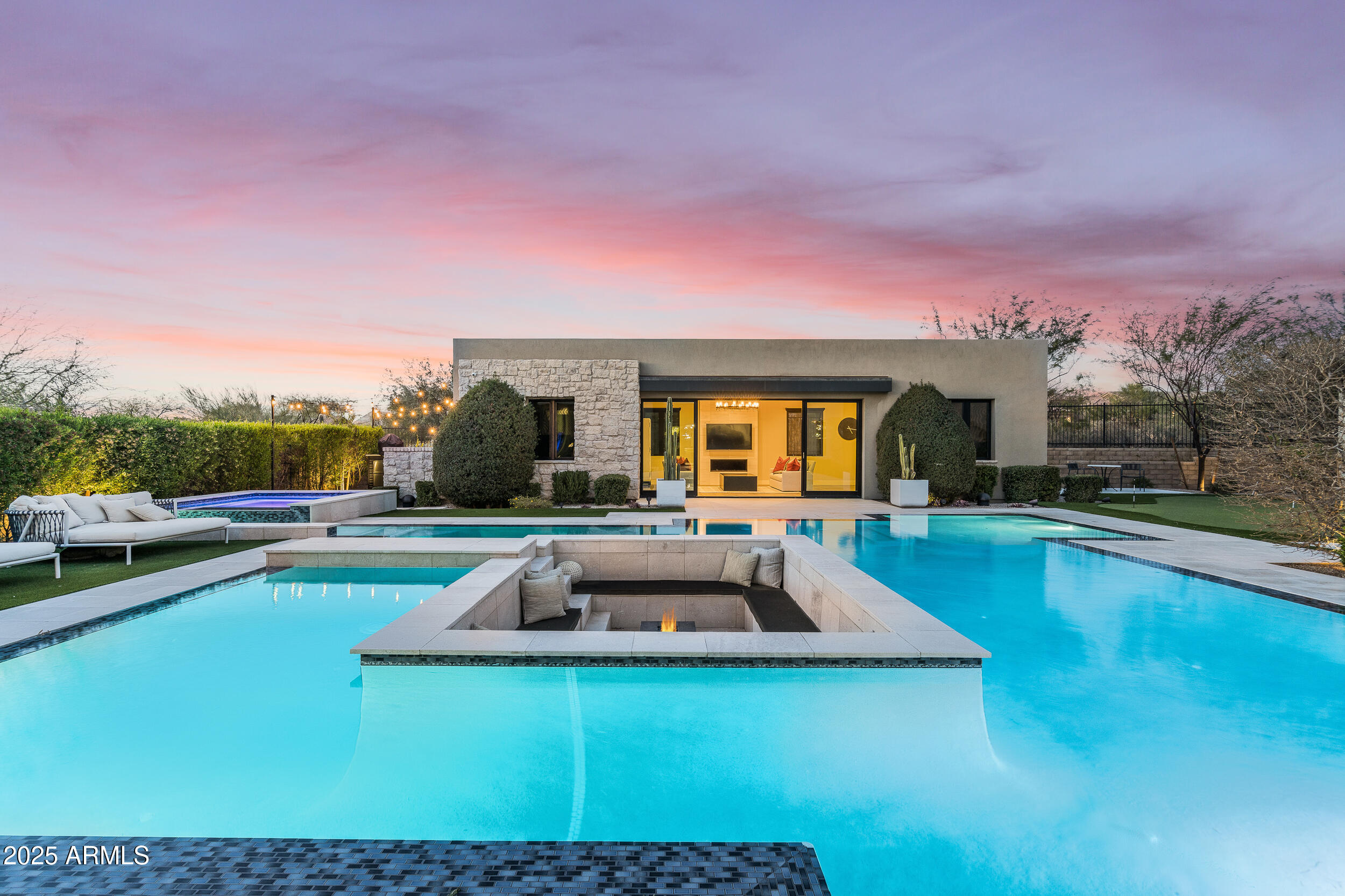 WHITE HORSE - Residential