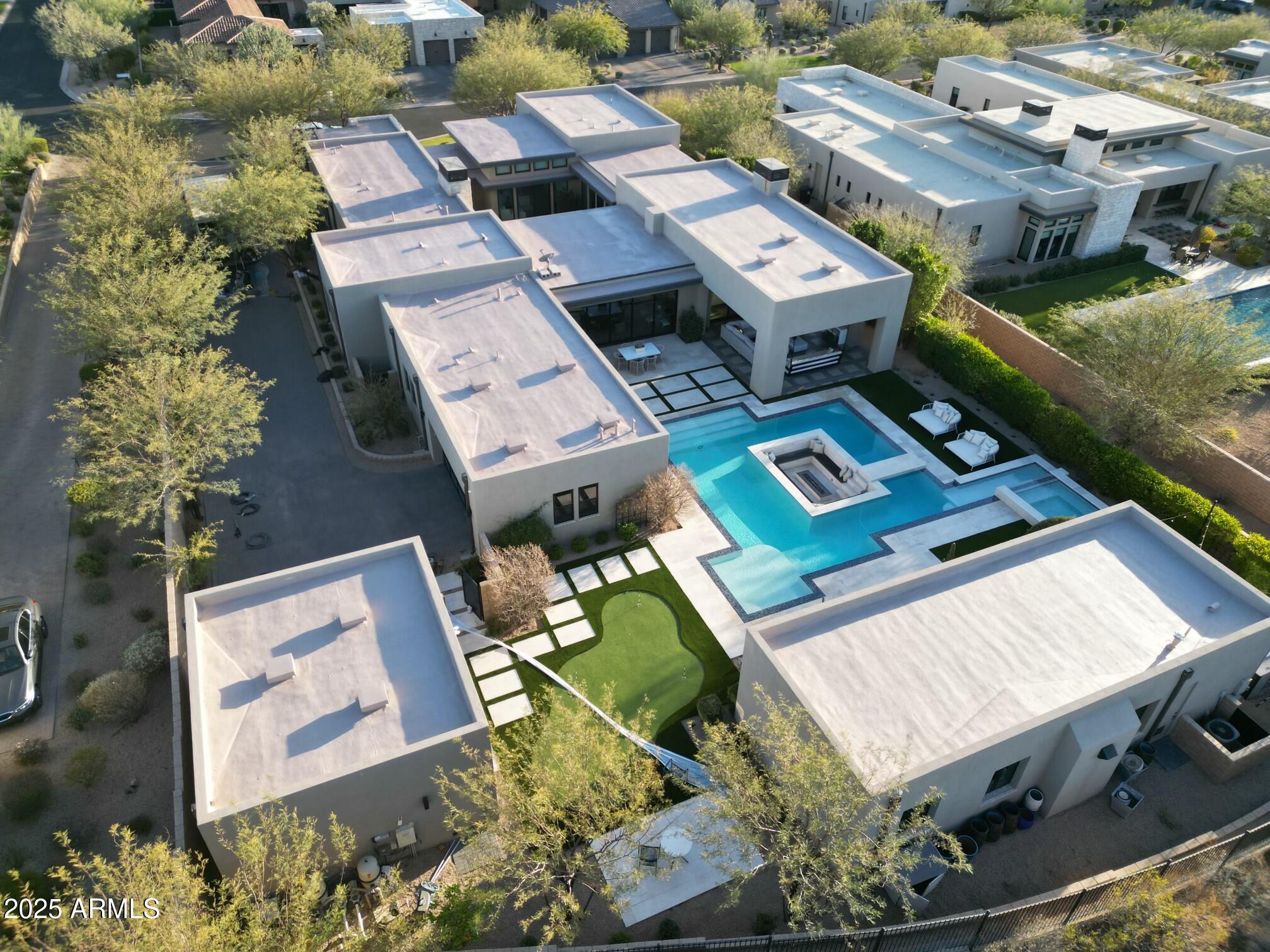 WHITE HORSE - Residential