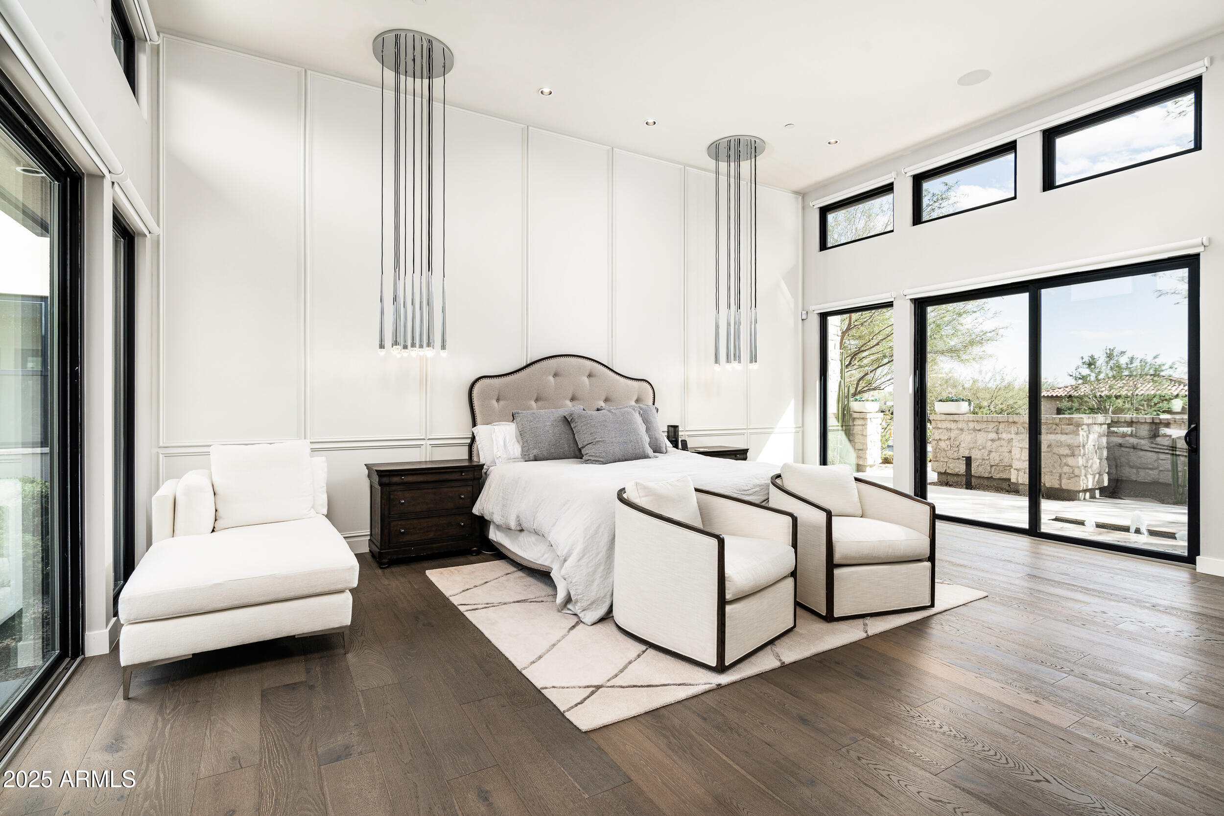 WHITE HORSE - Residential