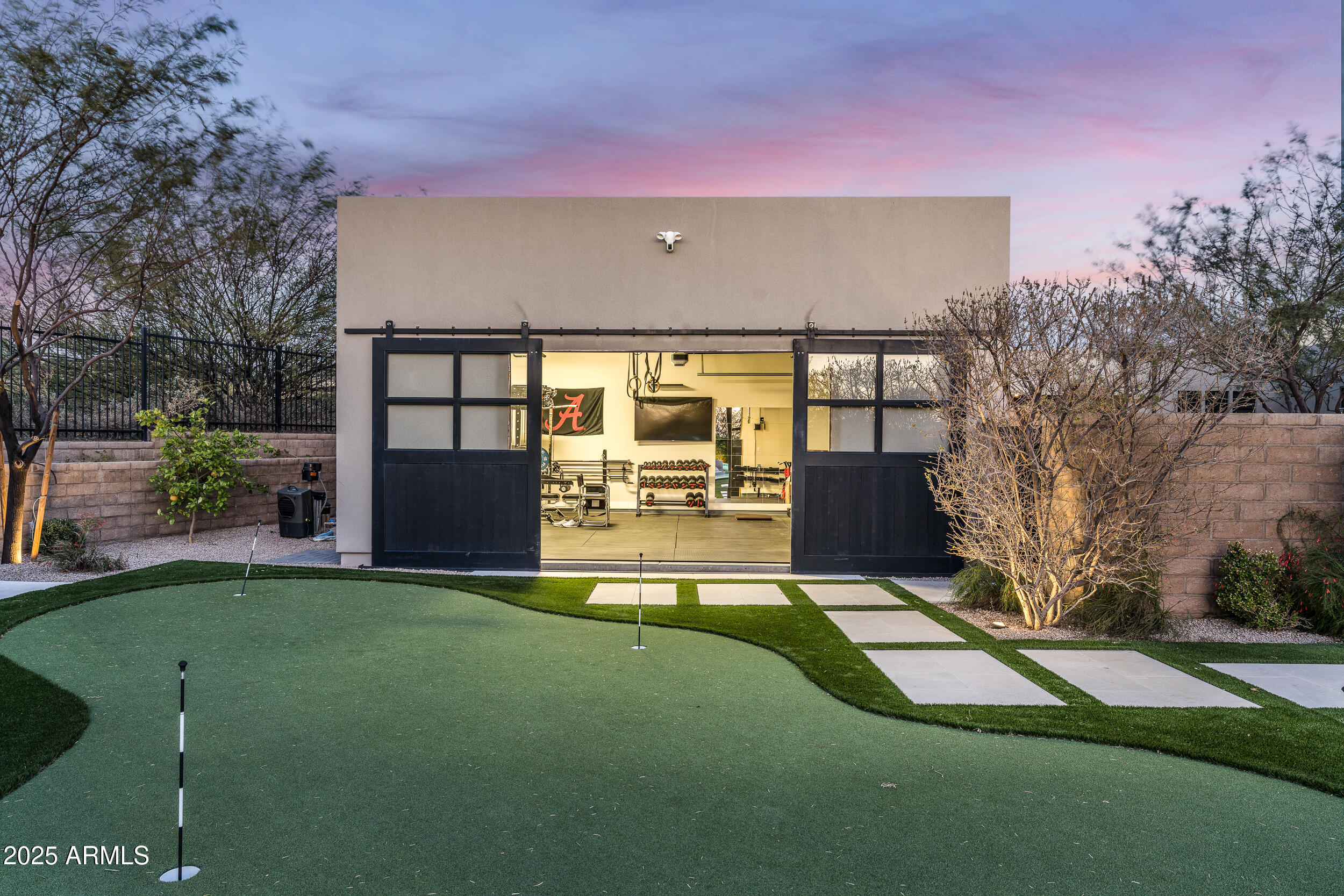 WHITE HORSE - Residential