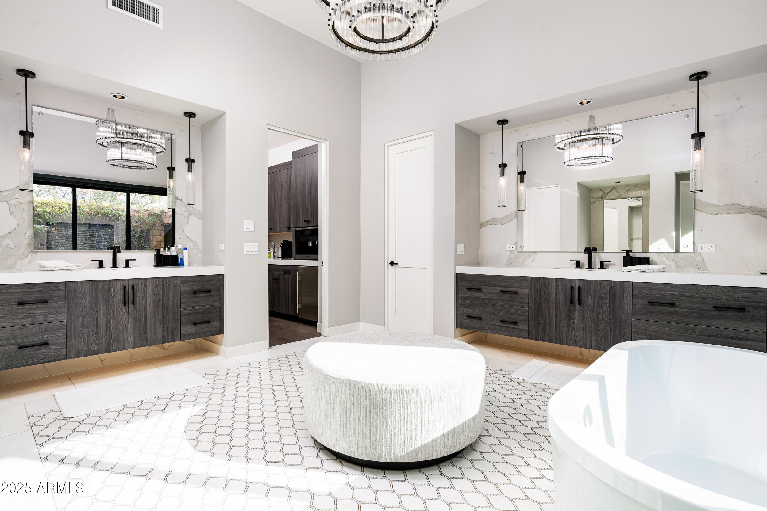 WHITE HORSE - Residential