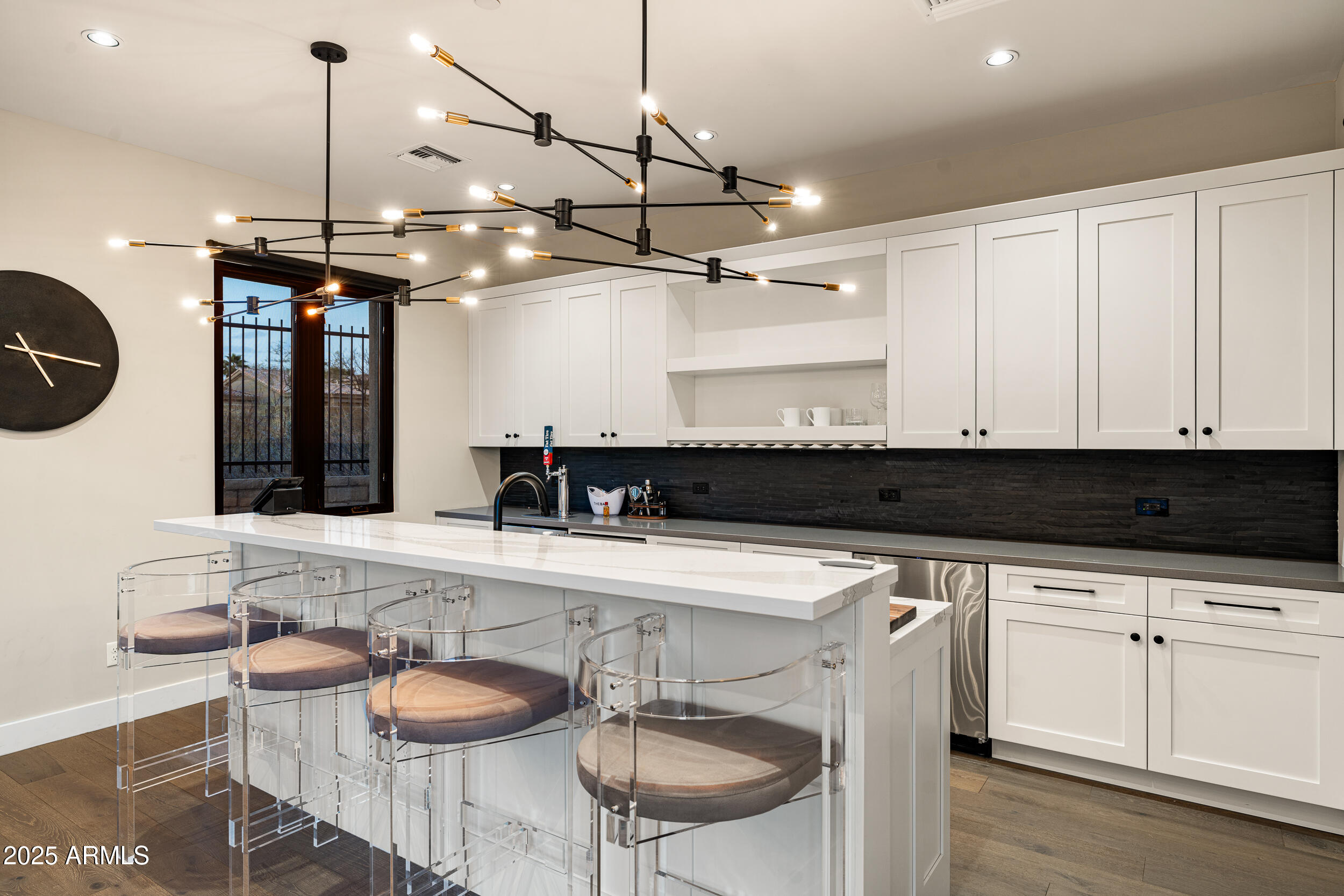 WHITE HORSE - Residential