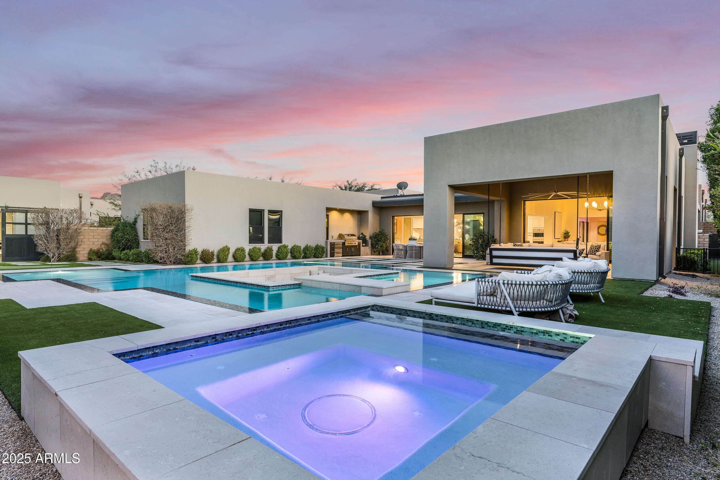WHITE HORSE - Residential
