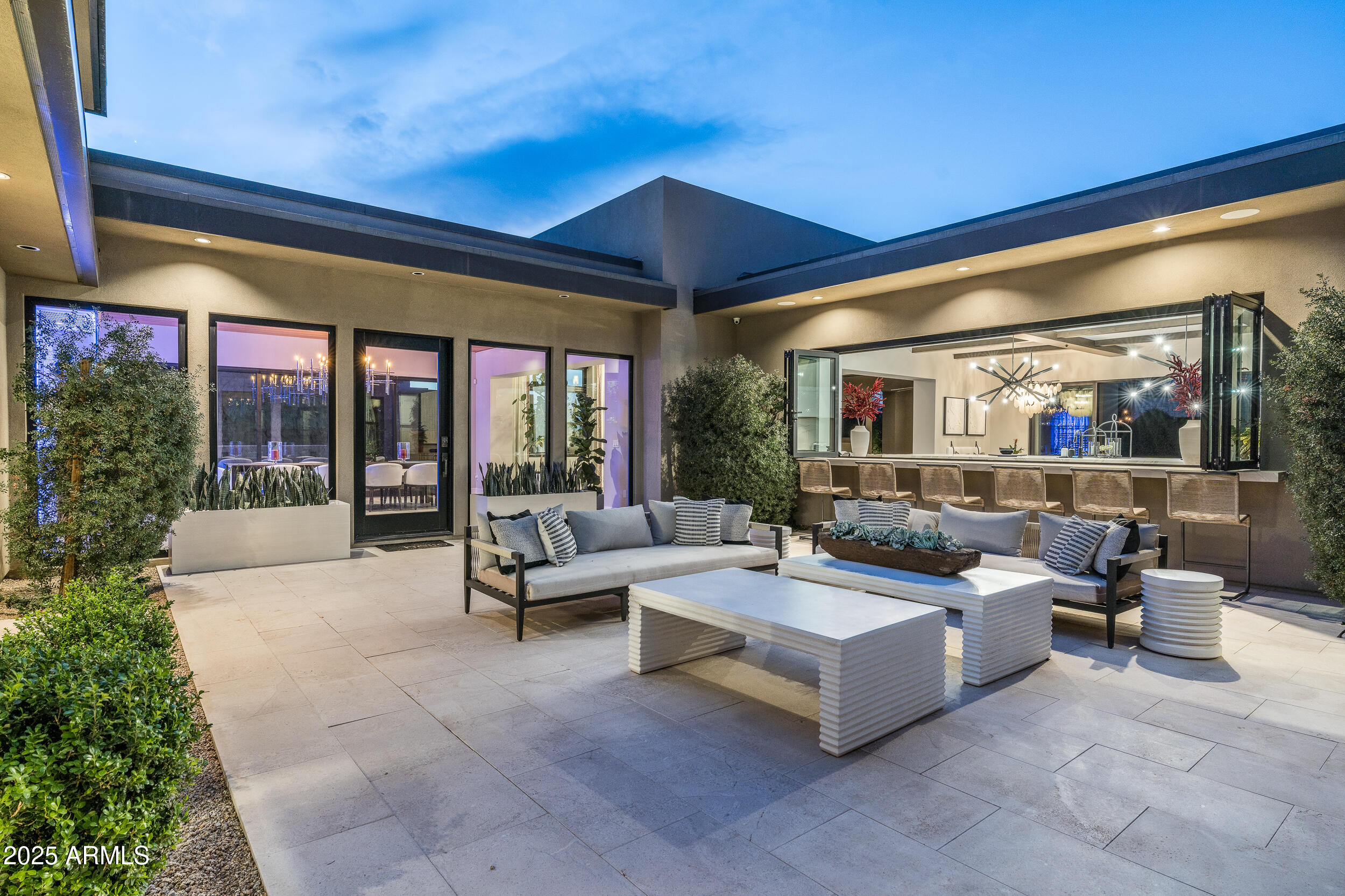 WHITE HORSE - Residential