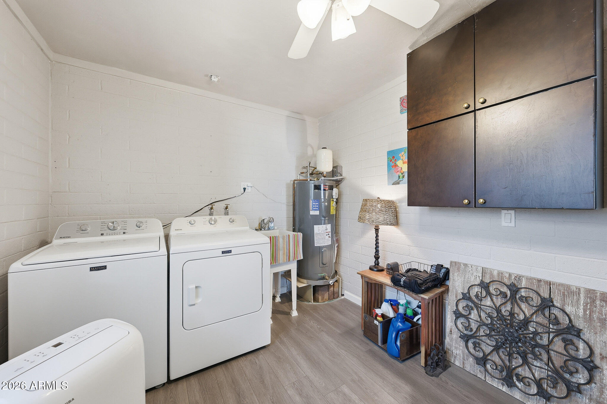 APACHE WELLS MOBILE PARK UNIT 4 - Residential