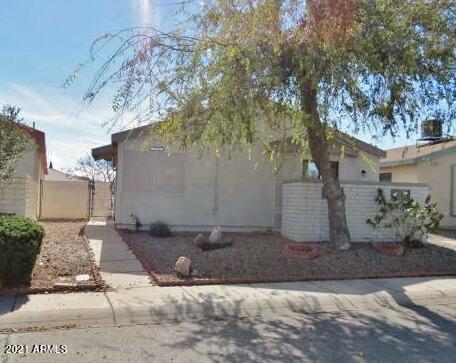 This well-maintained 3BR/2BA/1CG, 1137 sq. ft. home is centrally located in Sierra Vista, AZ minutes from Ft. Huachuca, Canyon Vista Medical Center, shopping & schools. The home has been thoughtfully upgraded with ceramic tile, s/s appliances and central A/C. Located within steps of the community swimming pool and spa. Call today.