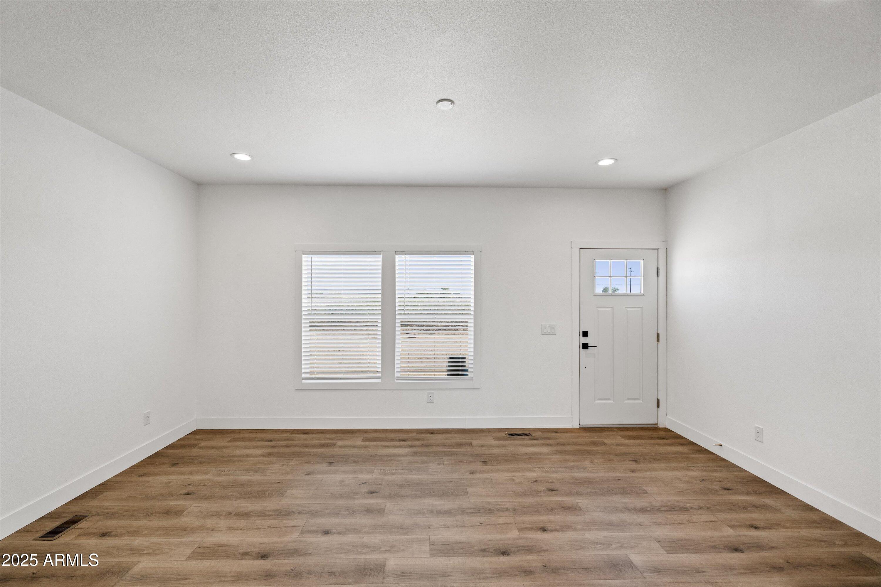 COYOTE RIDGE - Residential