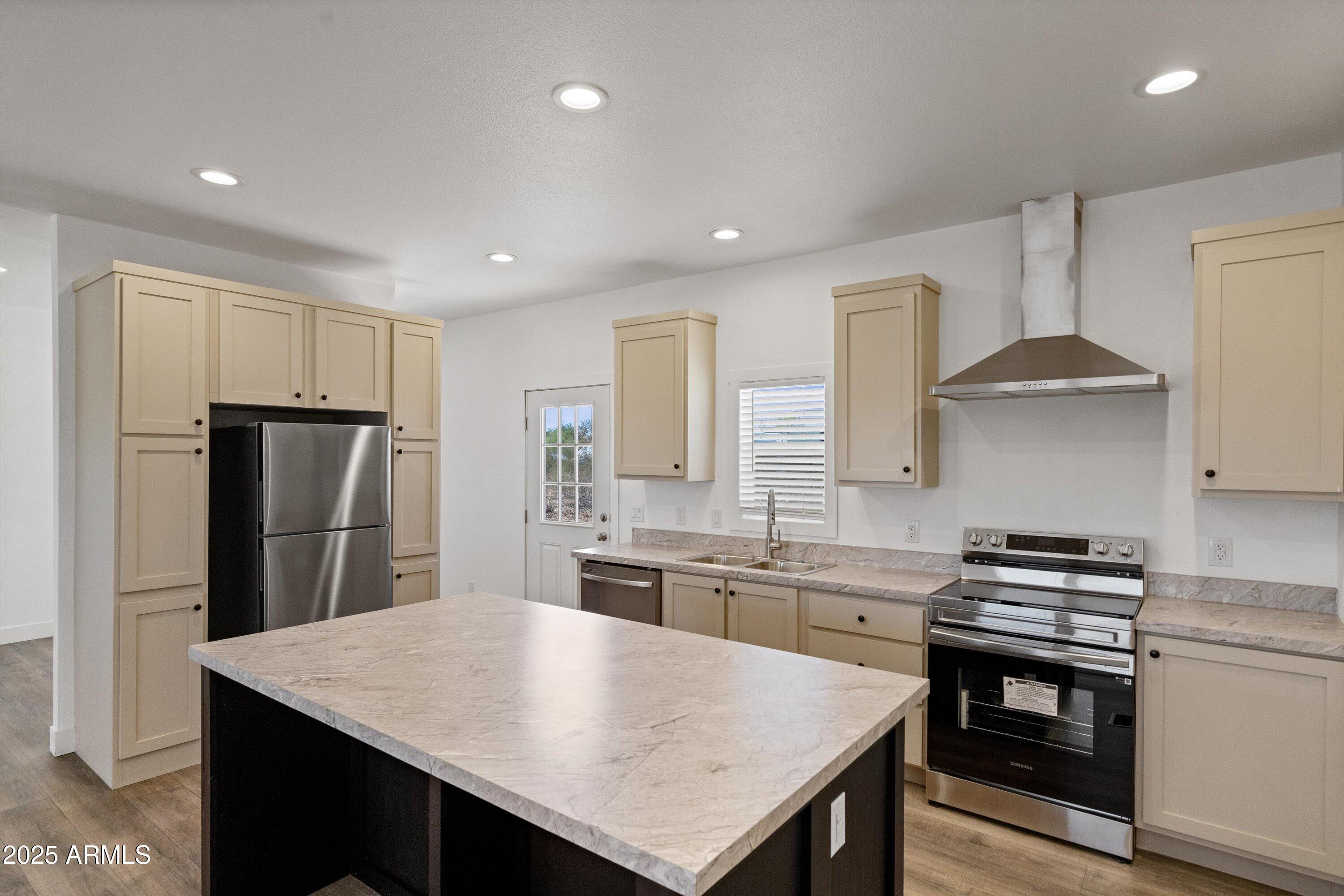 COYOTE RIDGE - Residential