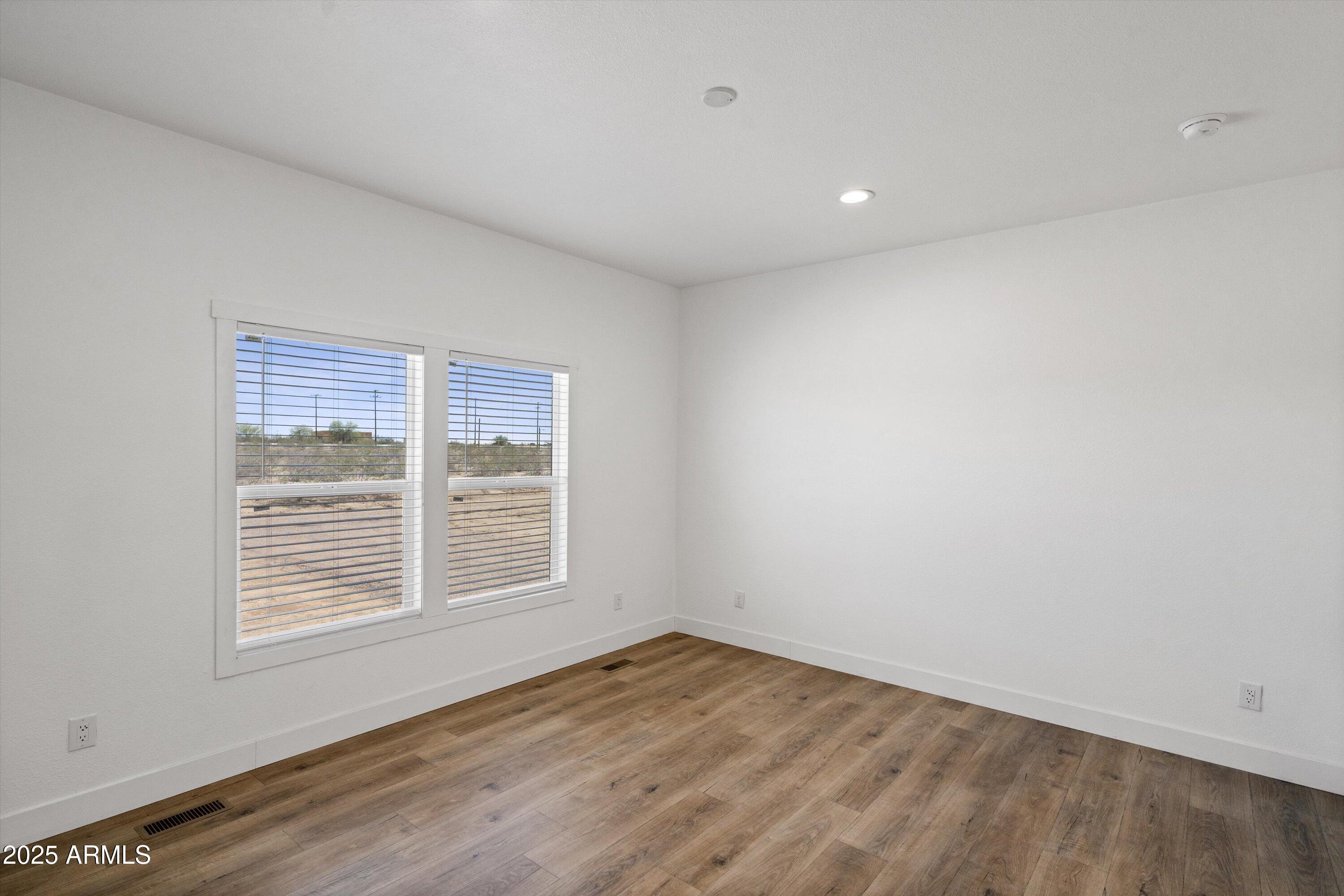 COYOTE RIDGE - Residential
