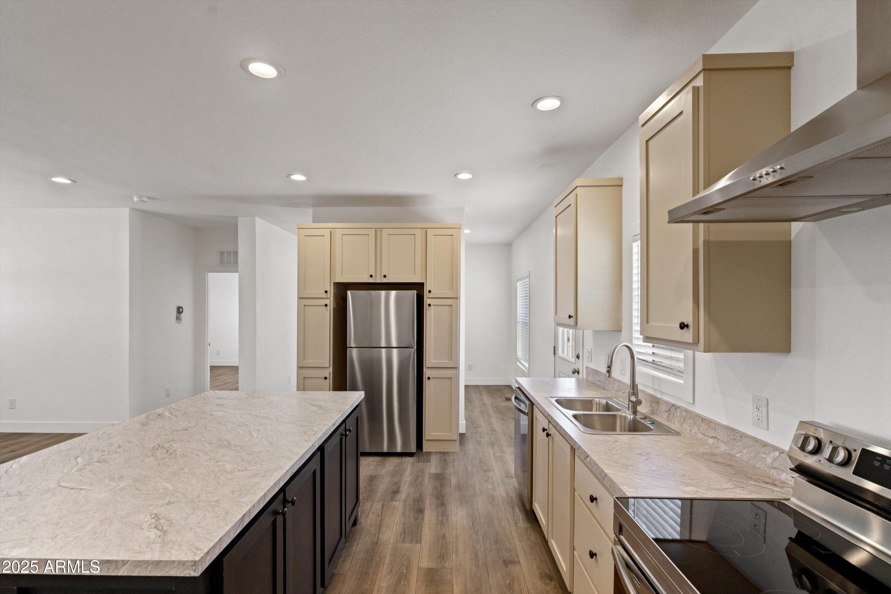 COYOTE RIDGE - Residential