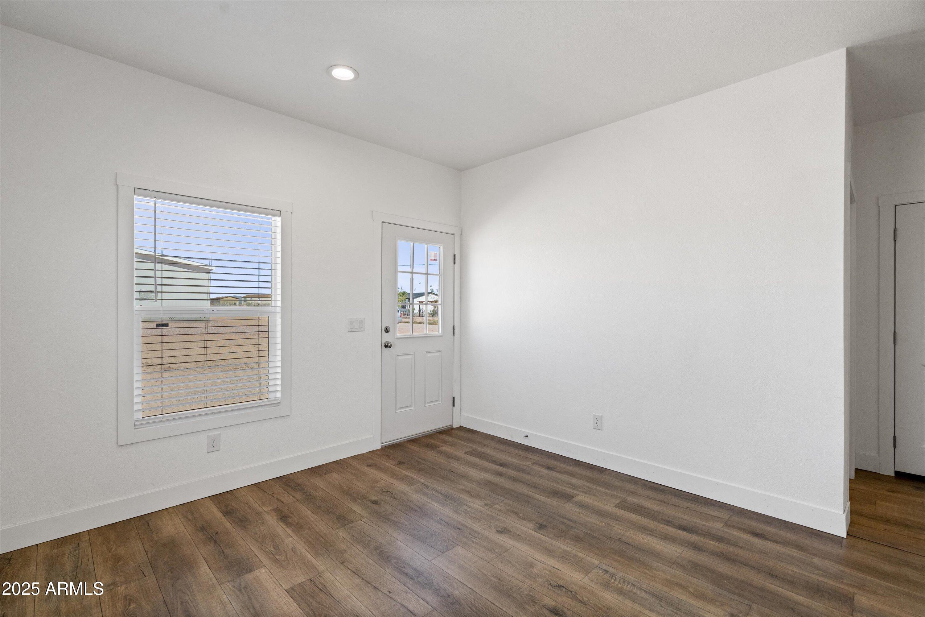 COYOTE RIDGE - Residential