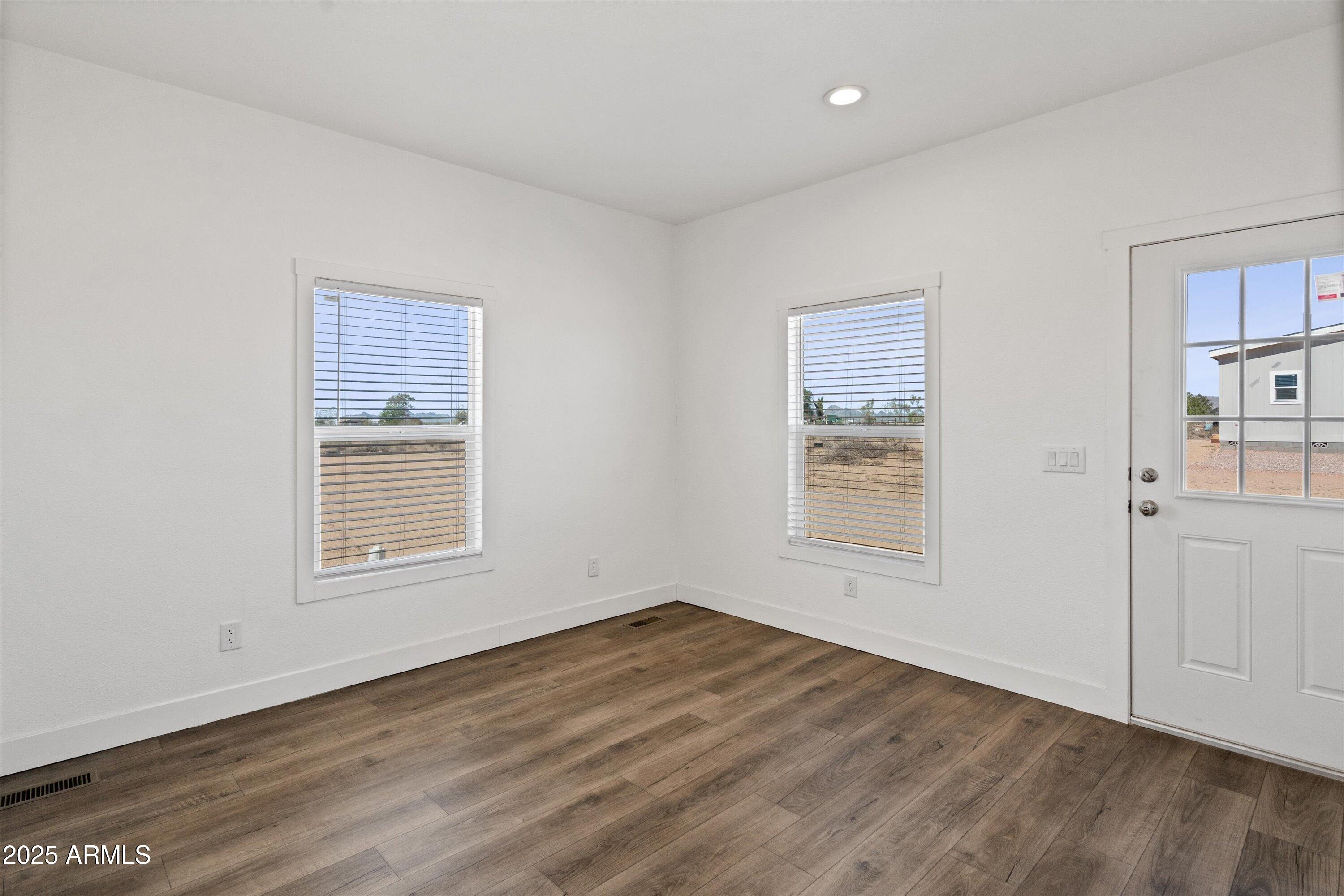 COYOTE RIDGE - Residential
