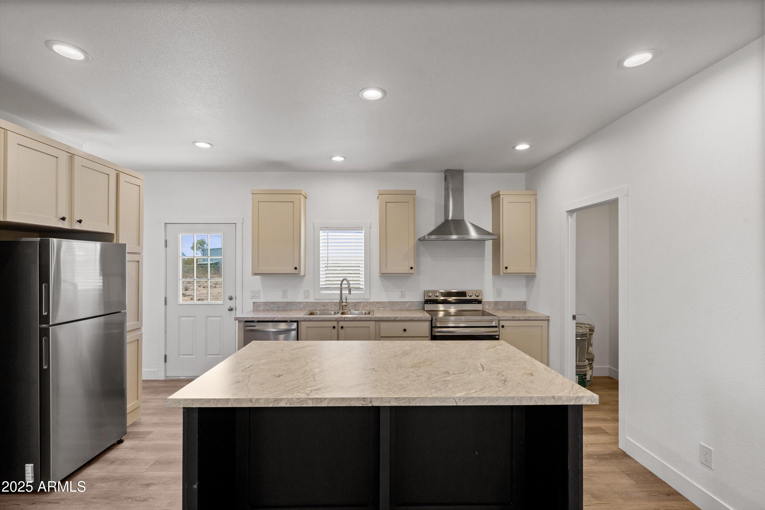 COYOTE RIDGE - Residential