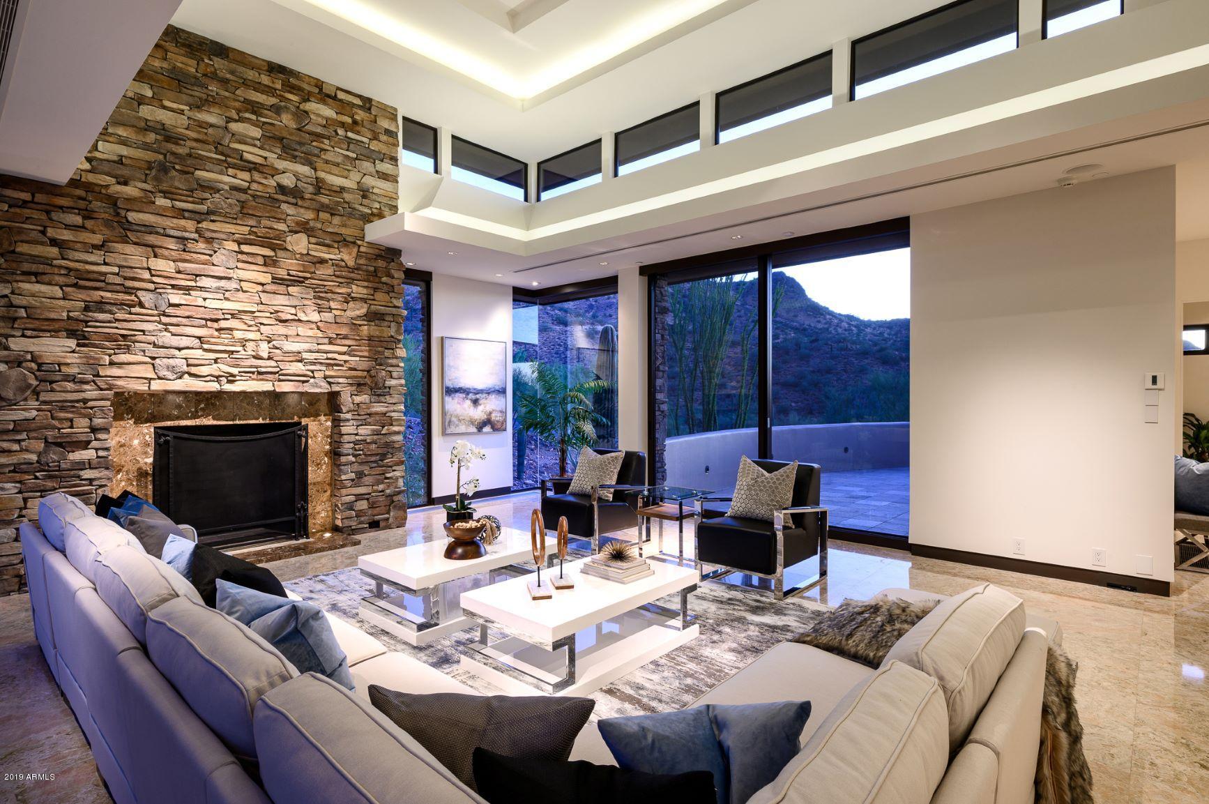 LOST CANYON - Residential
