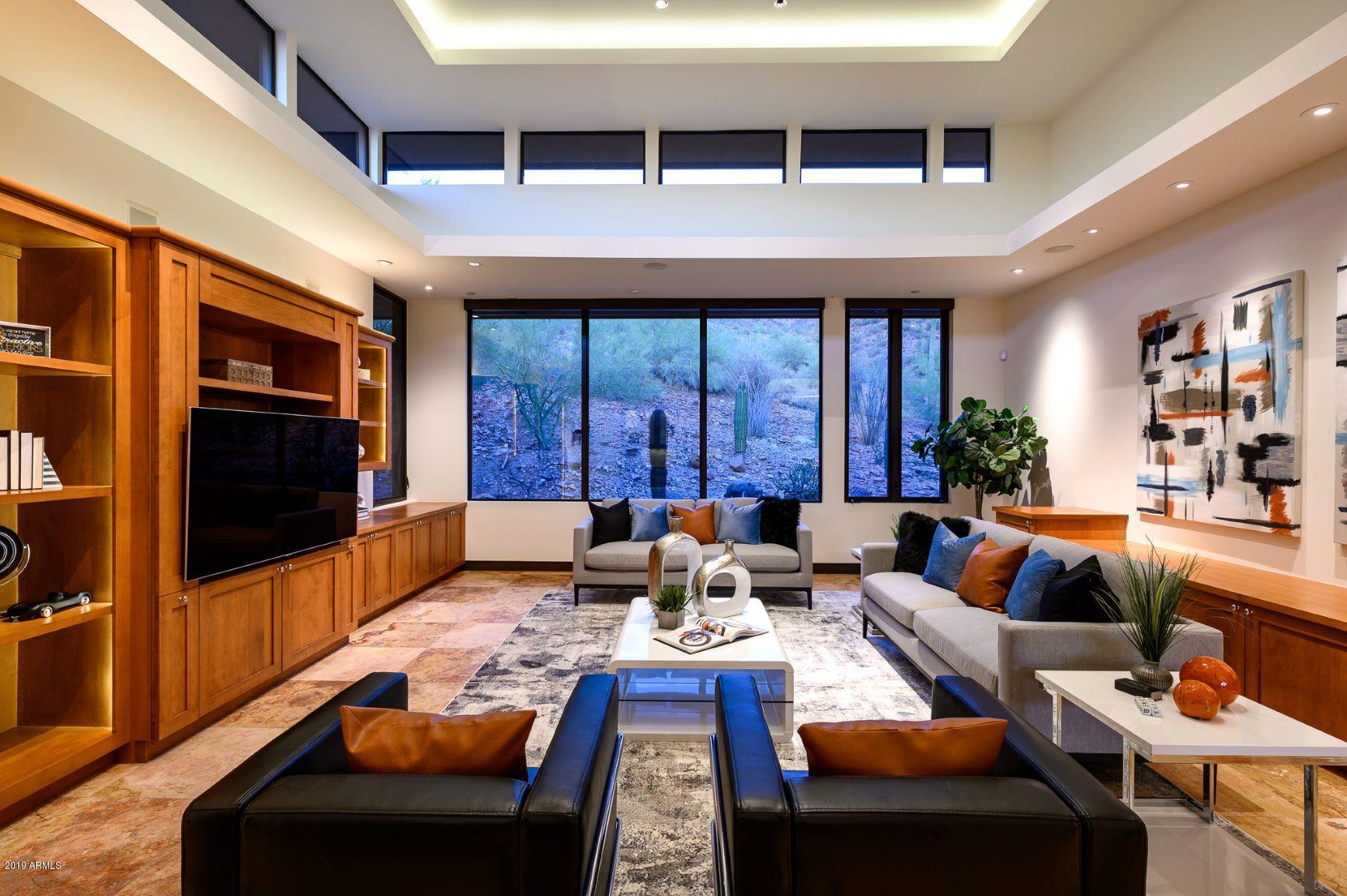 LOST CANYON - Residential