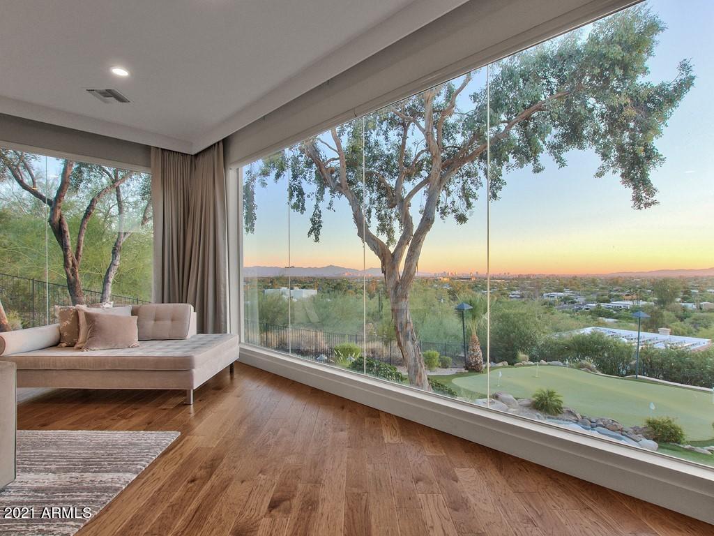 CAMELBACK HEIGHTS - Residential