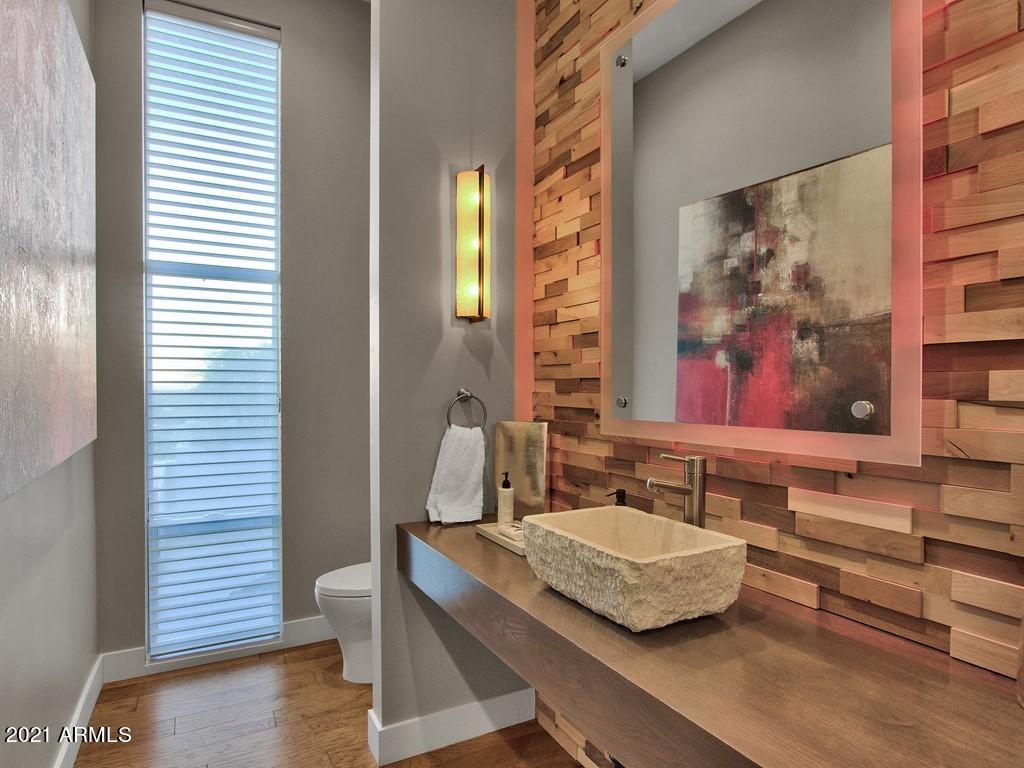 CAMELBACK HEIGHTS - Residential