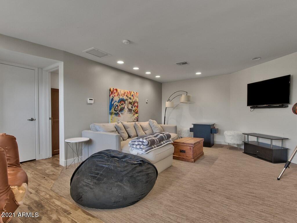 CAMELBACK HEIGHTS - Residential