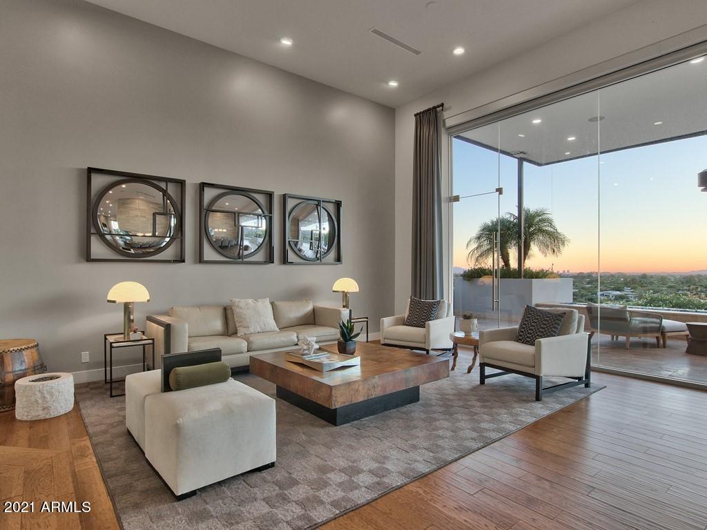 CAMELBACK HEIGHTS - Residential