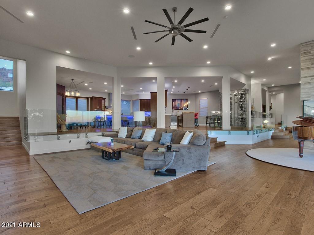 CAMELBACK HEIGHTS - Residential