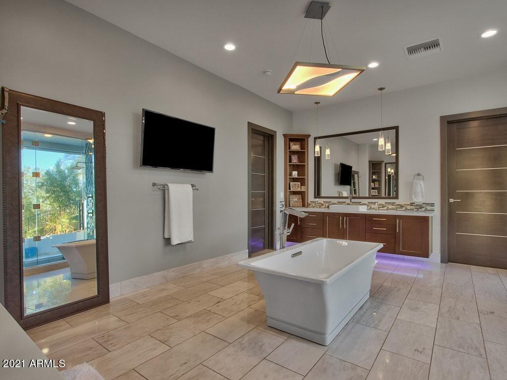 CAMELBACK HEIGHTS - Residential