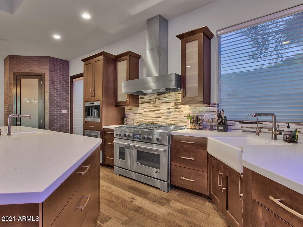 CAMELBACK HEIGHTS - Residential